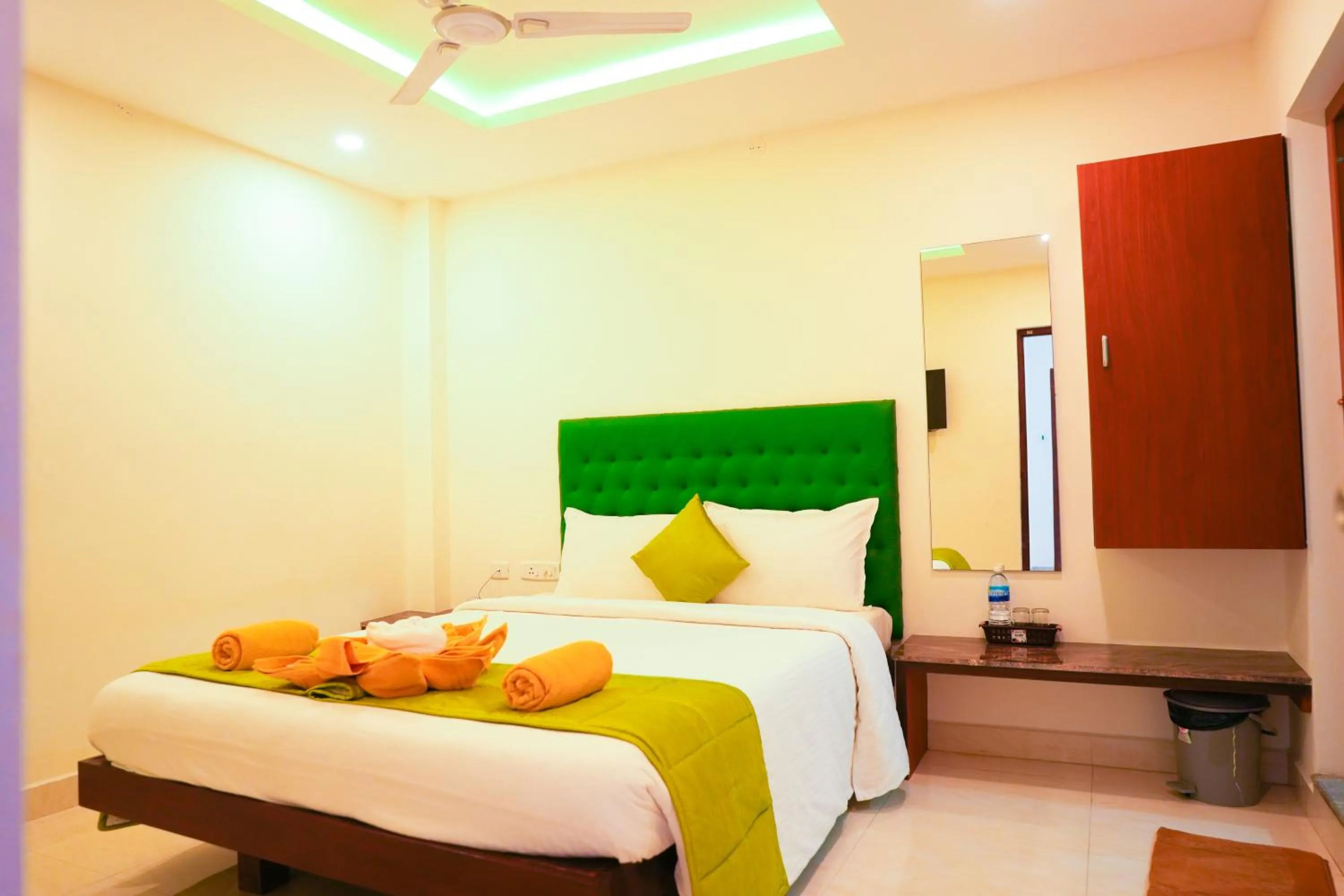 Photo of the whole room, Bed in SAARA INN