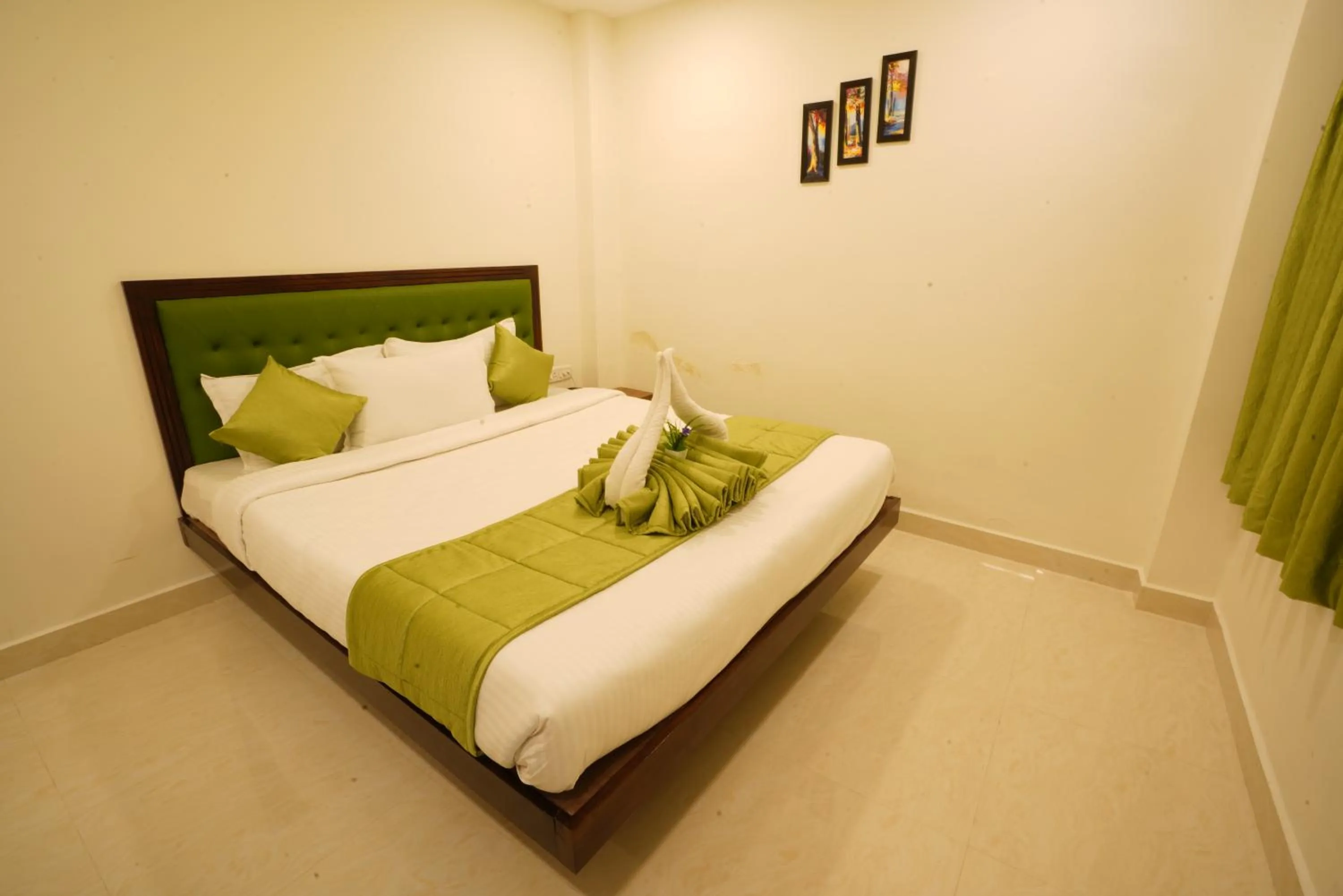 Photo of the whole room, Bed in SAARA INN