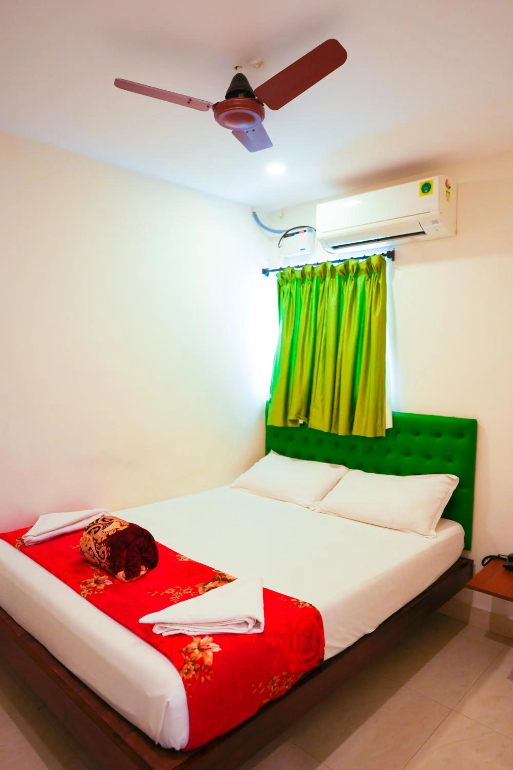 Photo of the whole room, Bed in SAARA INN