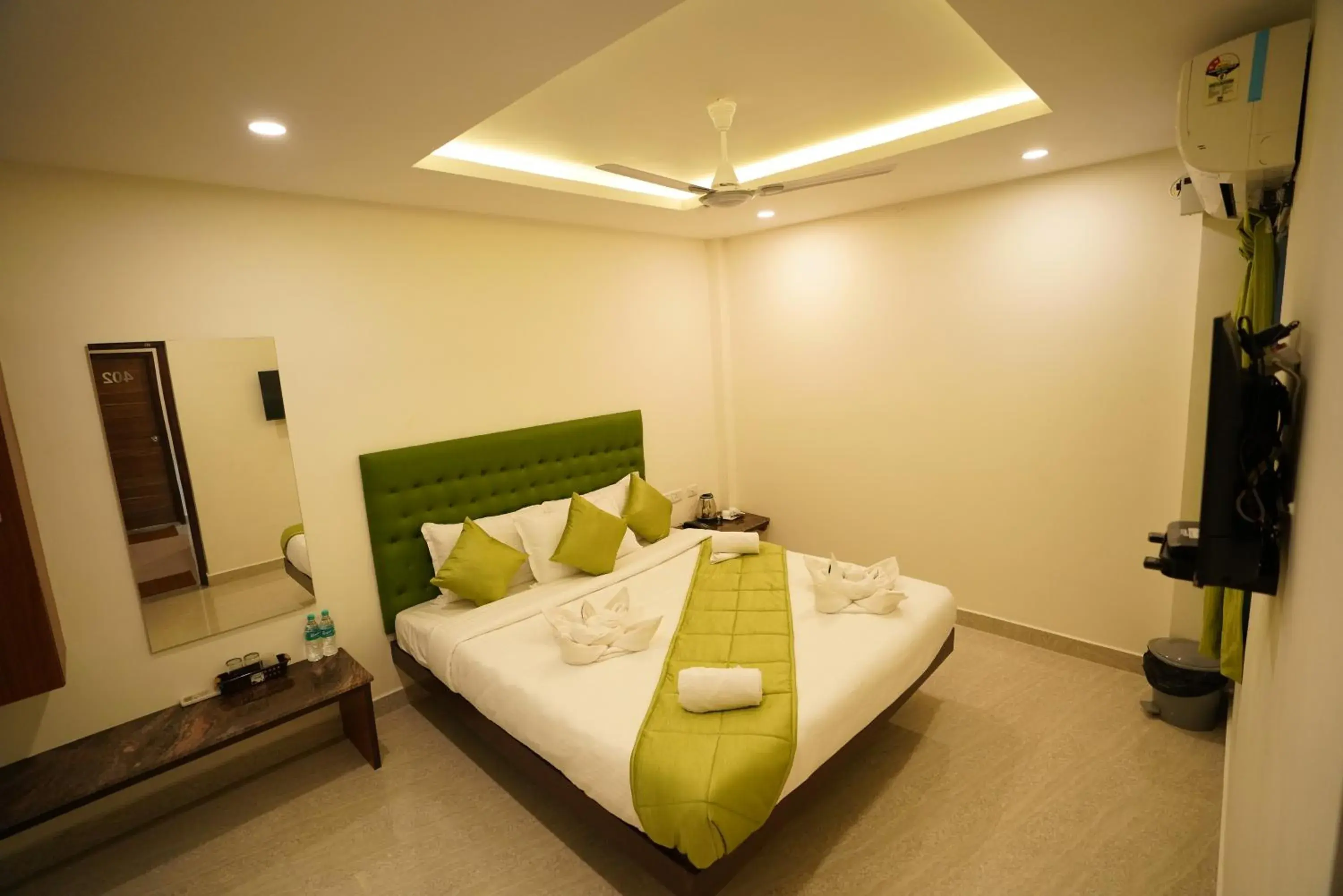 Bed in SAARA INN Bed in SAARA INN