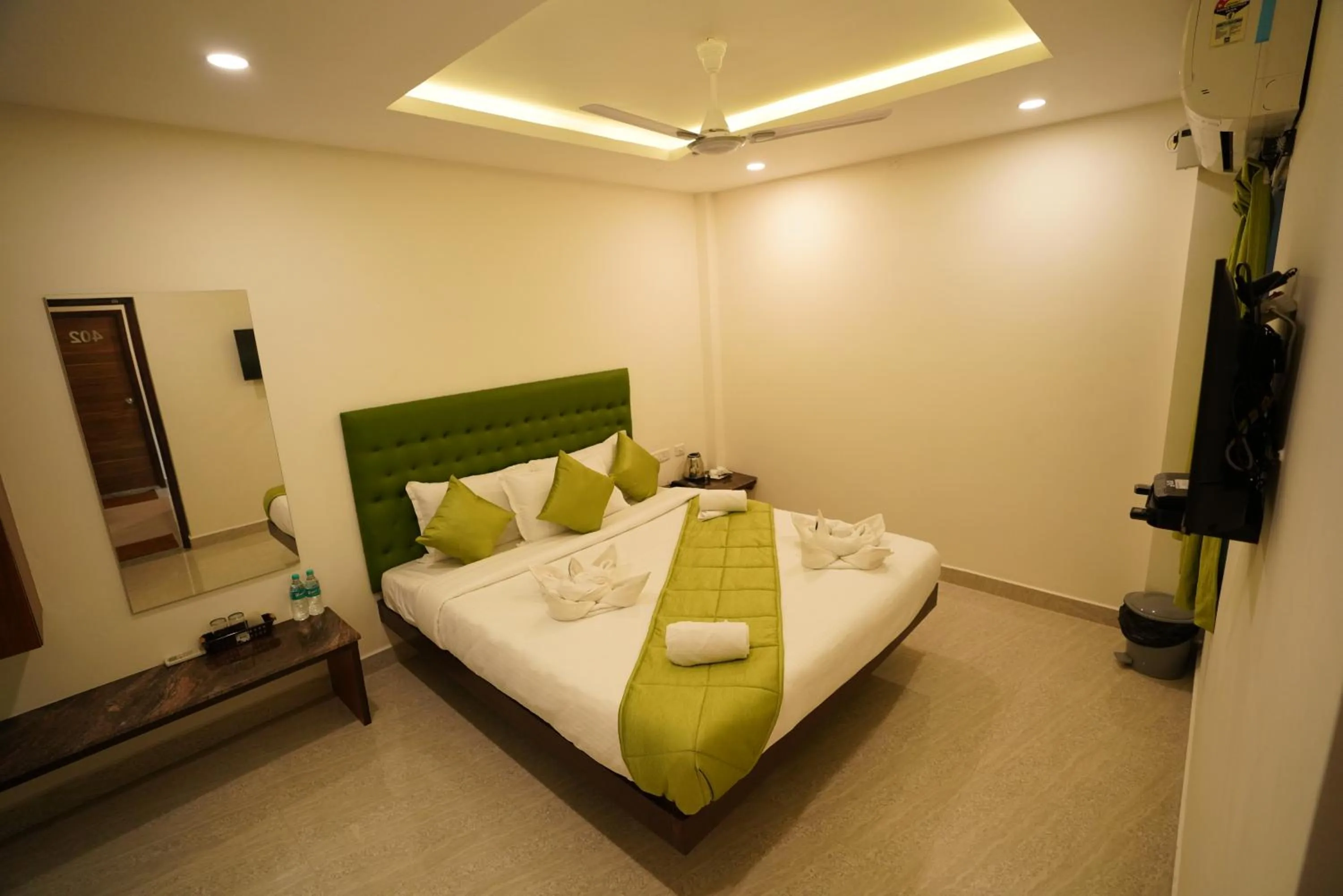 Photo of the whole room, Bed in SAARA INN