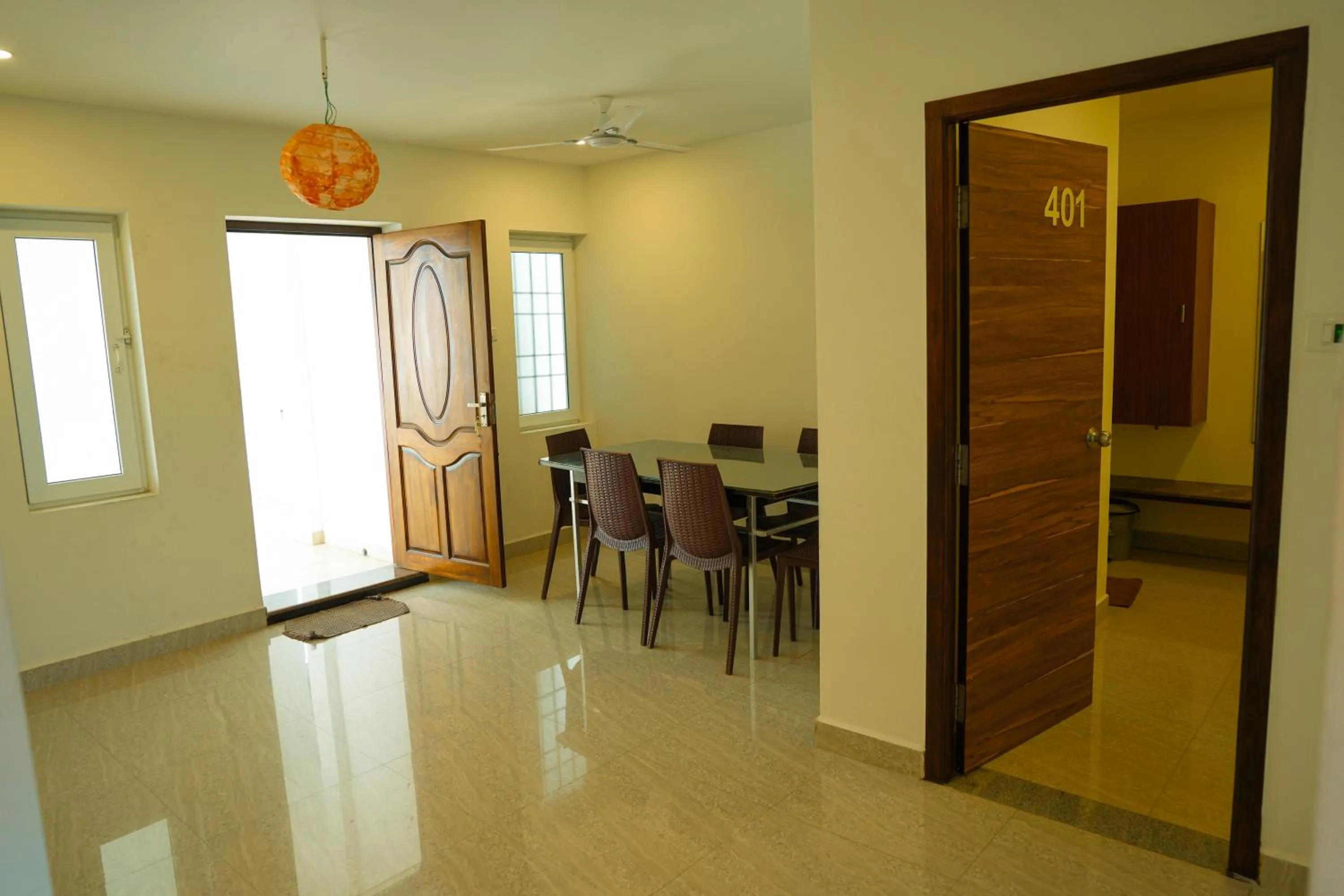 Living room in SAARA INN