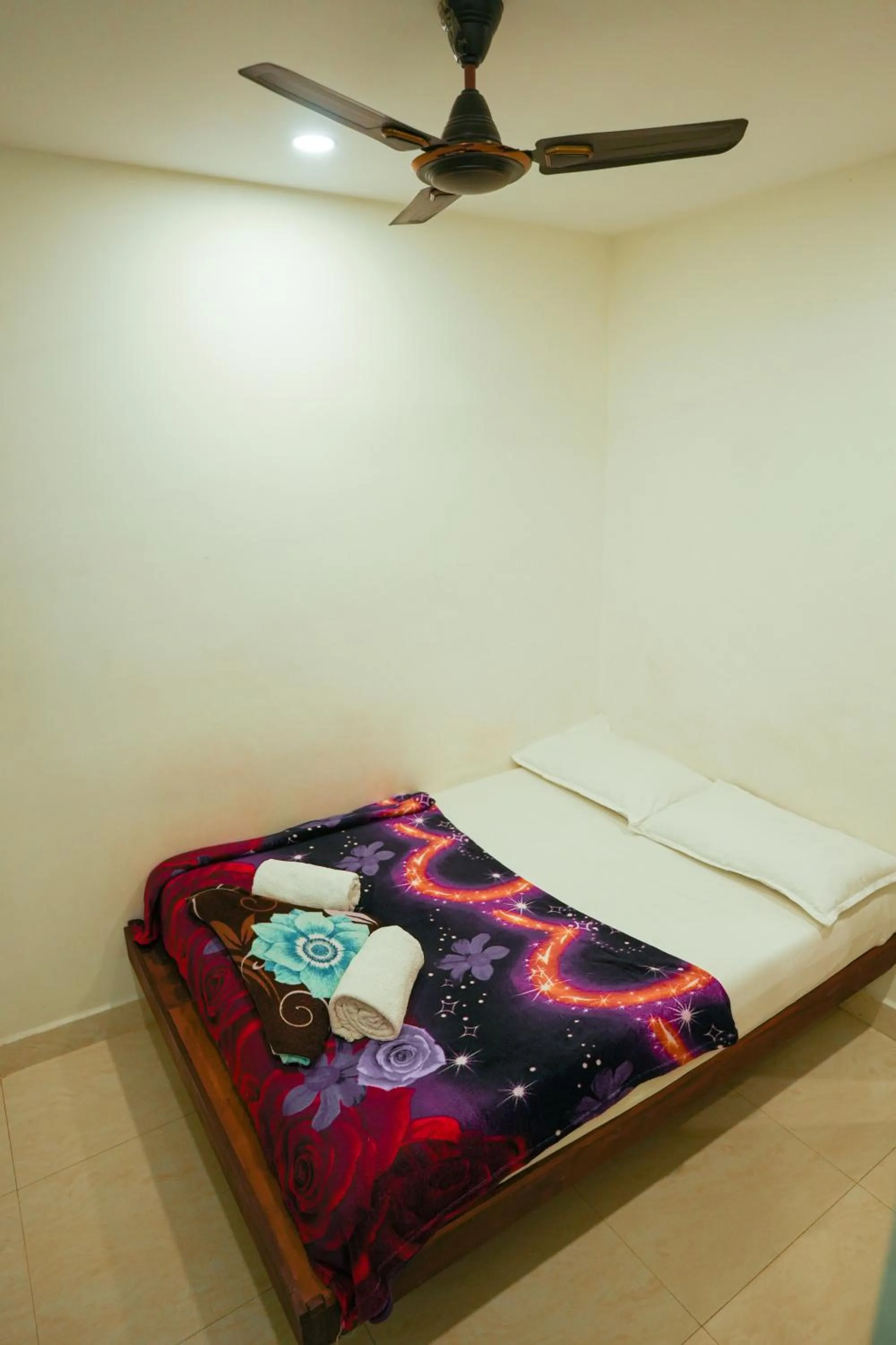 Photo of the whole room, Bed in SAARA INN