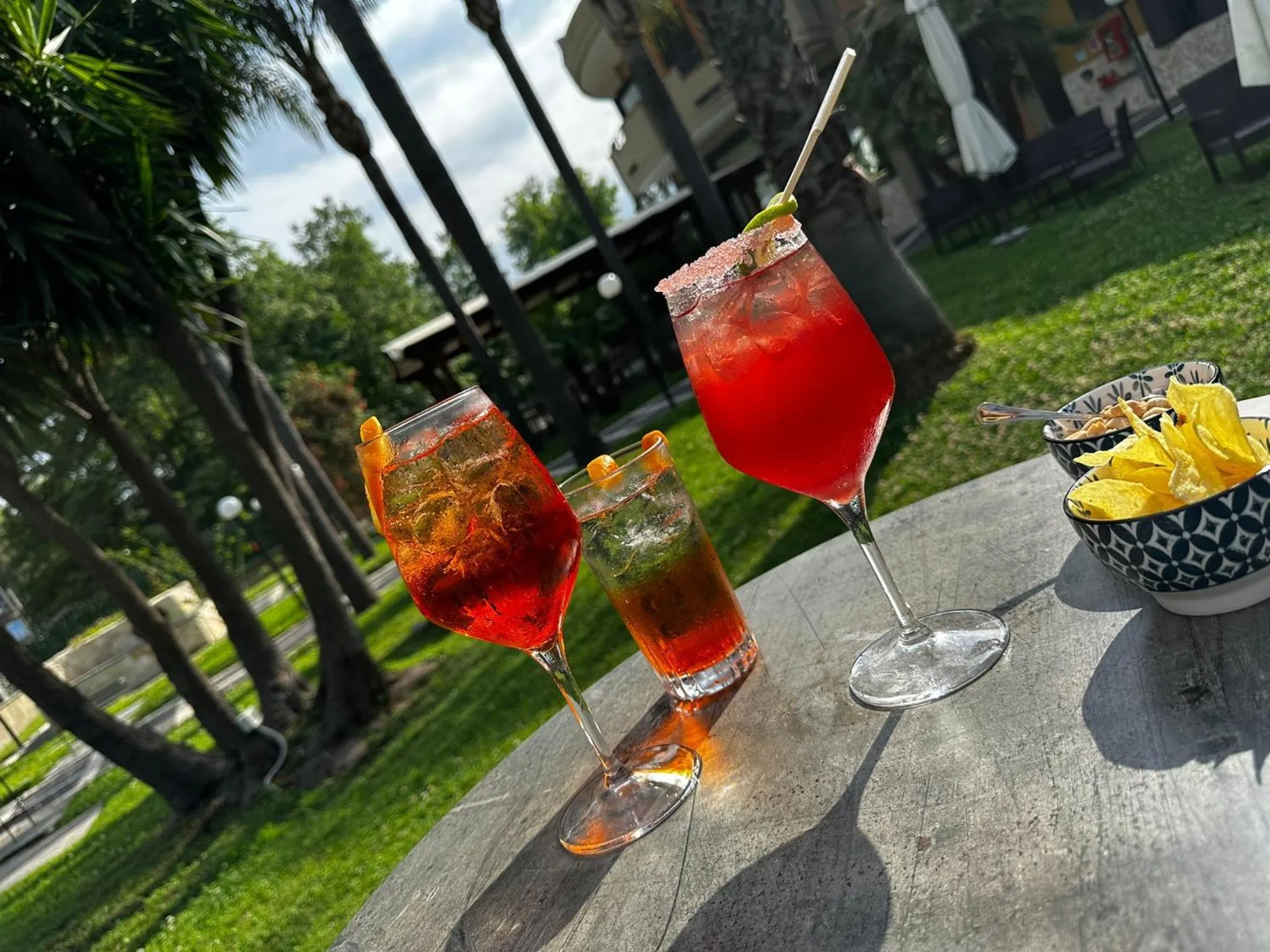 Restaurant/places to eat in Oasi Park Hotel