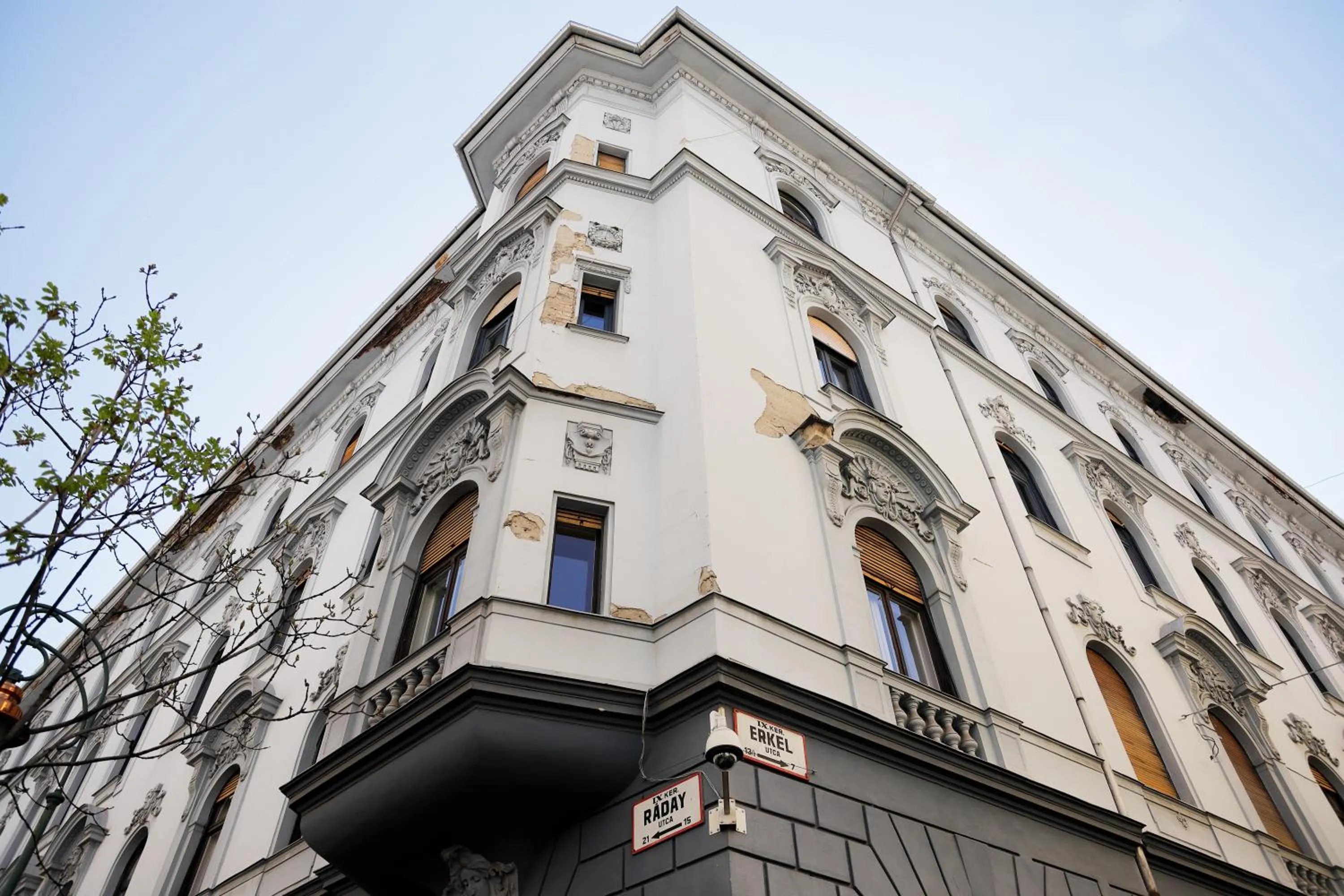 Facade/entrance in BudapeStayz - Raday Rooms