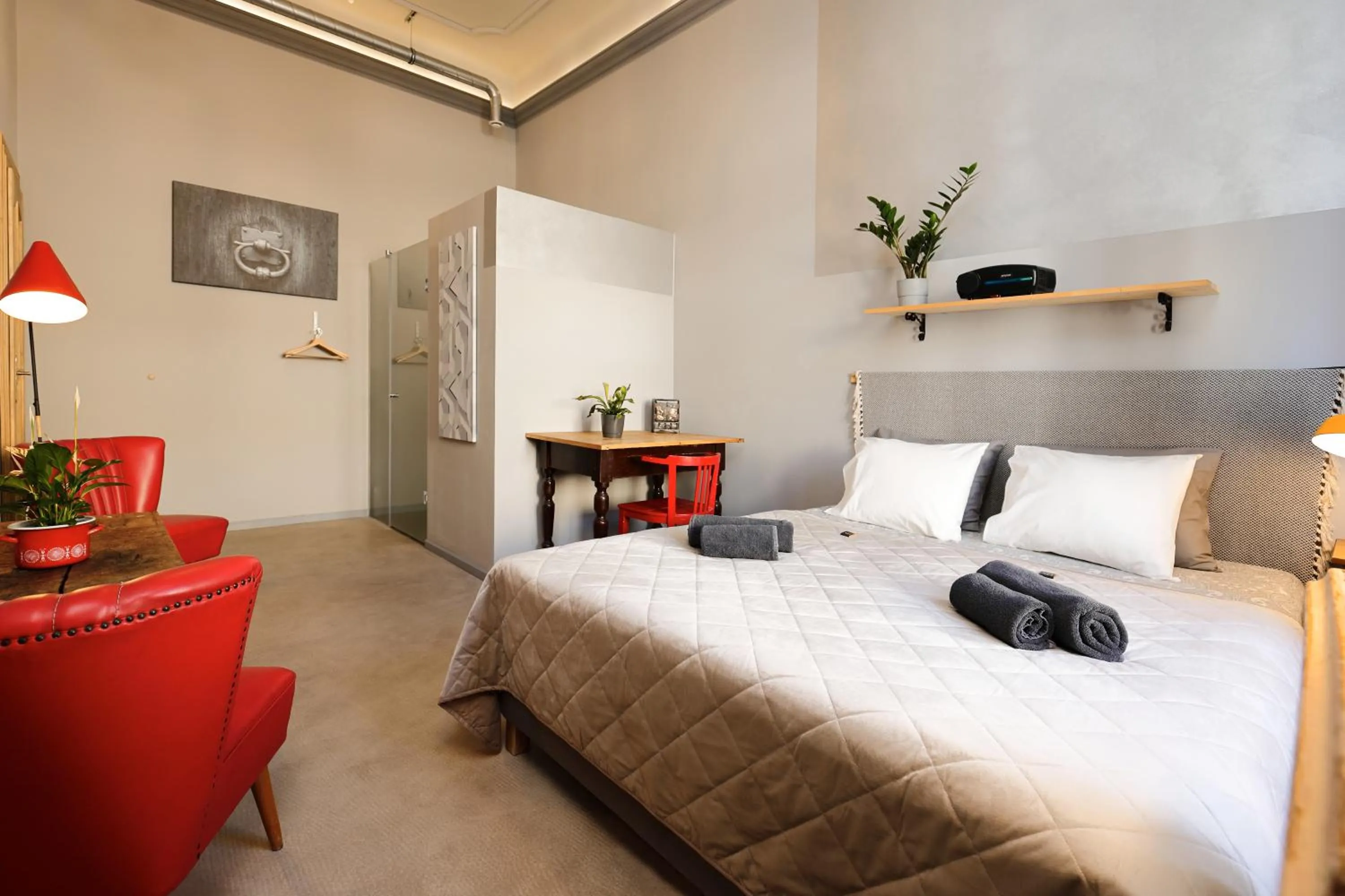 Bed in BudapeStayz - Raday Rooms