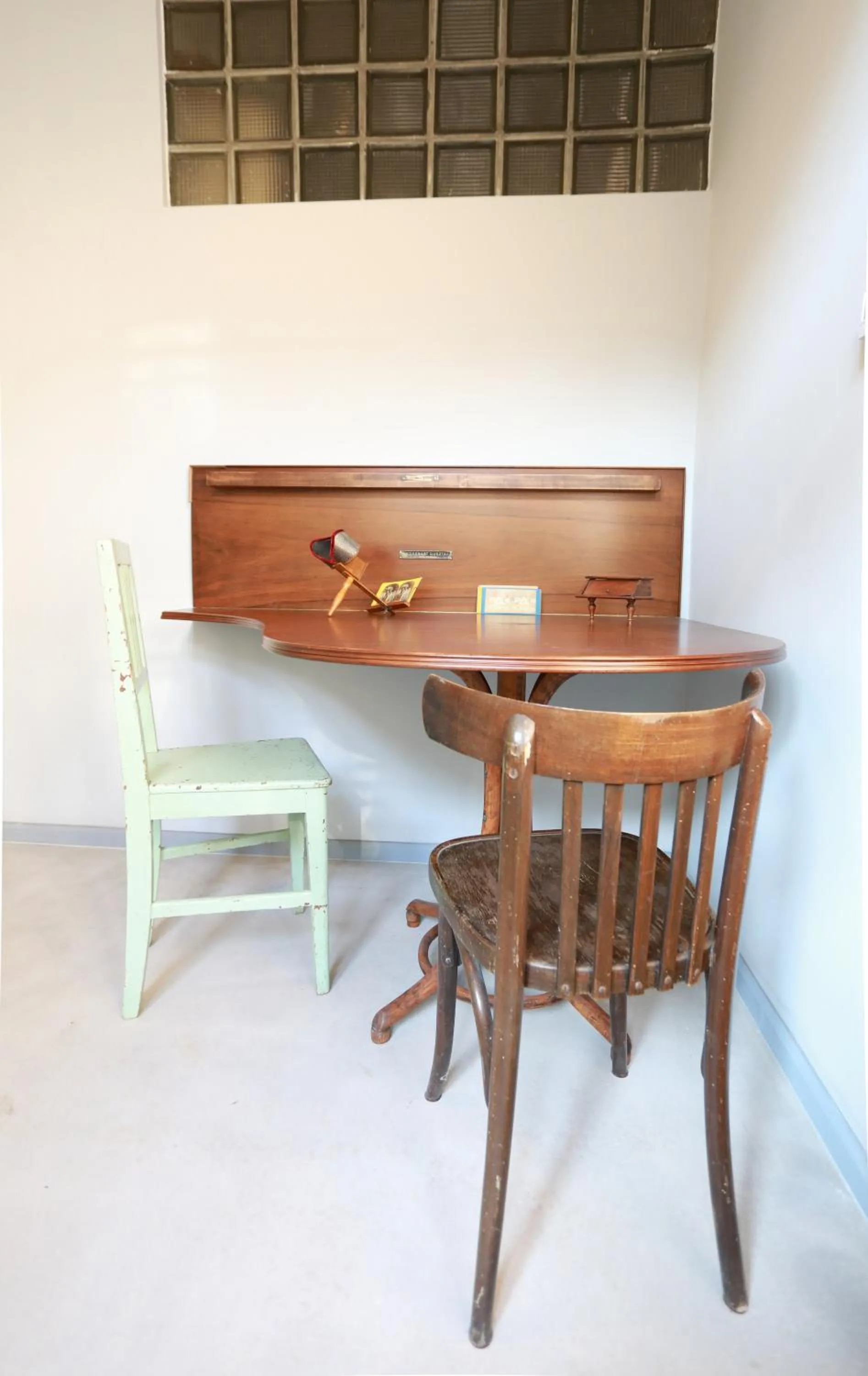 Dining area in BudapeStayz - Raday Rooms