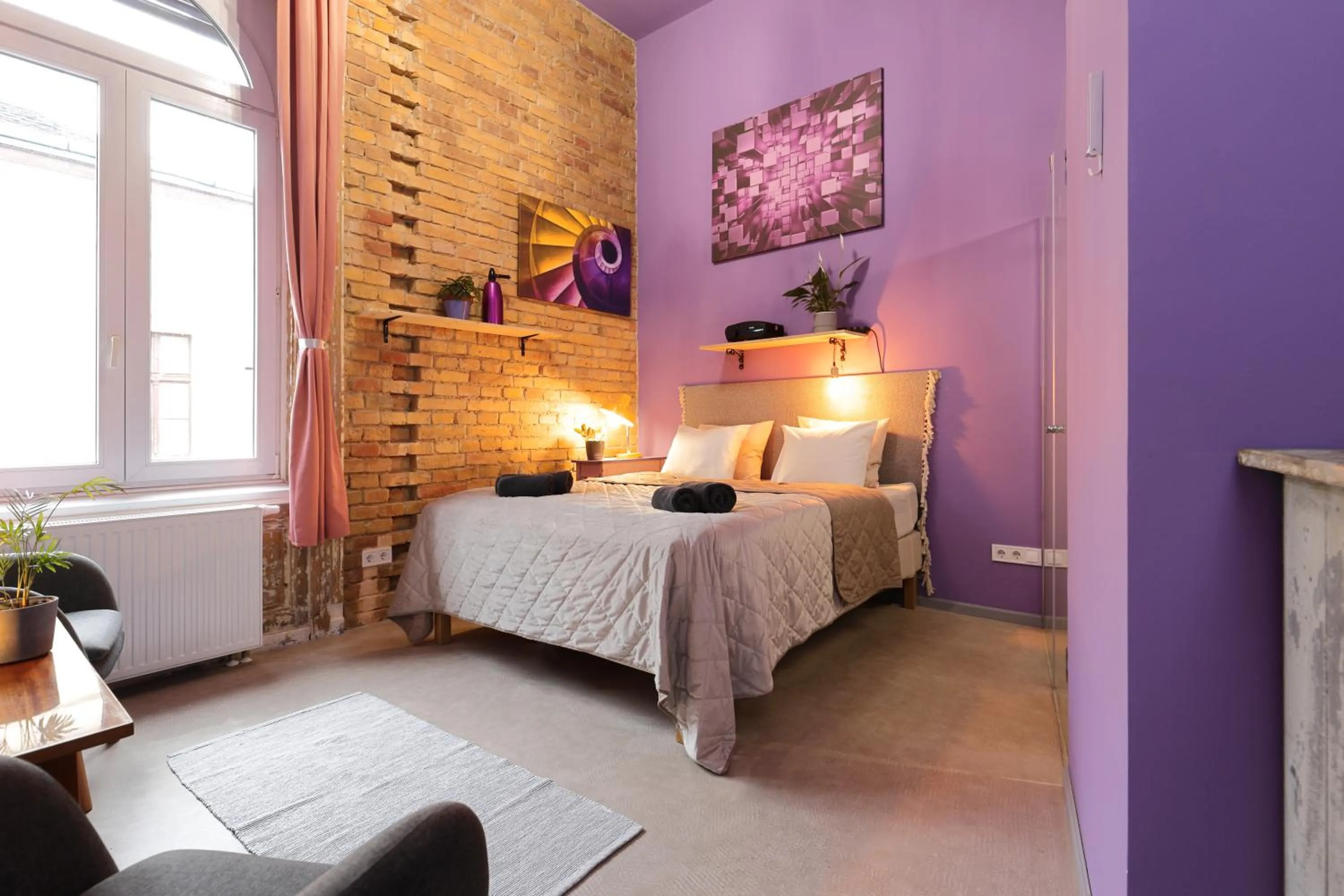 Bed in BudapeStayz - Raday Rooms