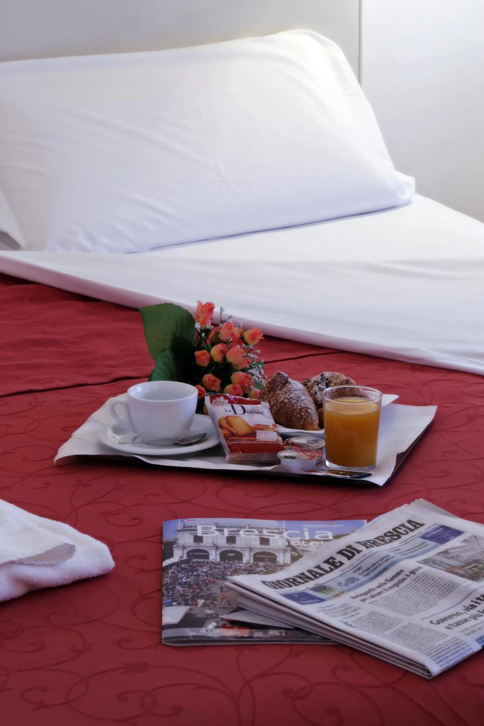 Toilet, Bed in Hotel Cristallo Brescia
