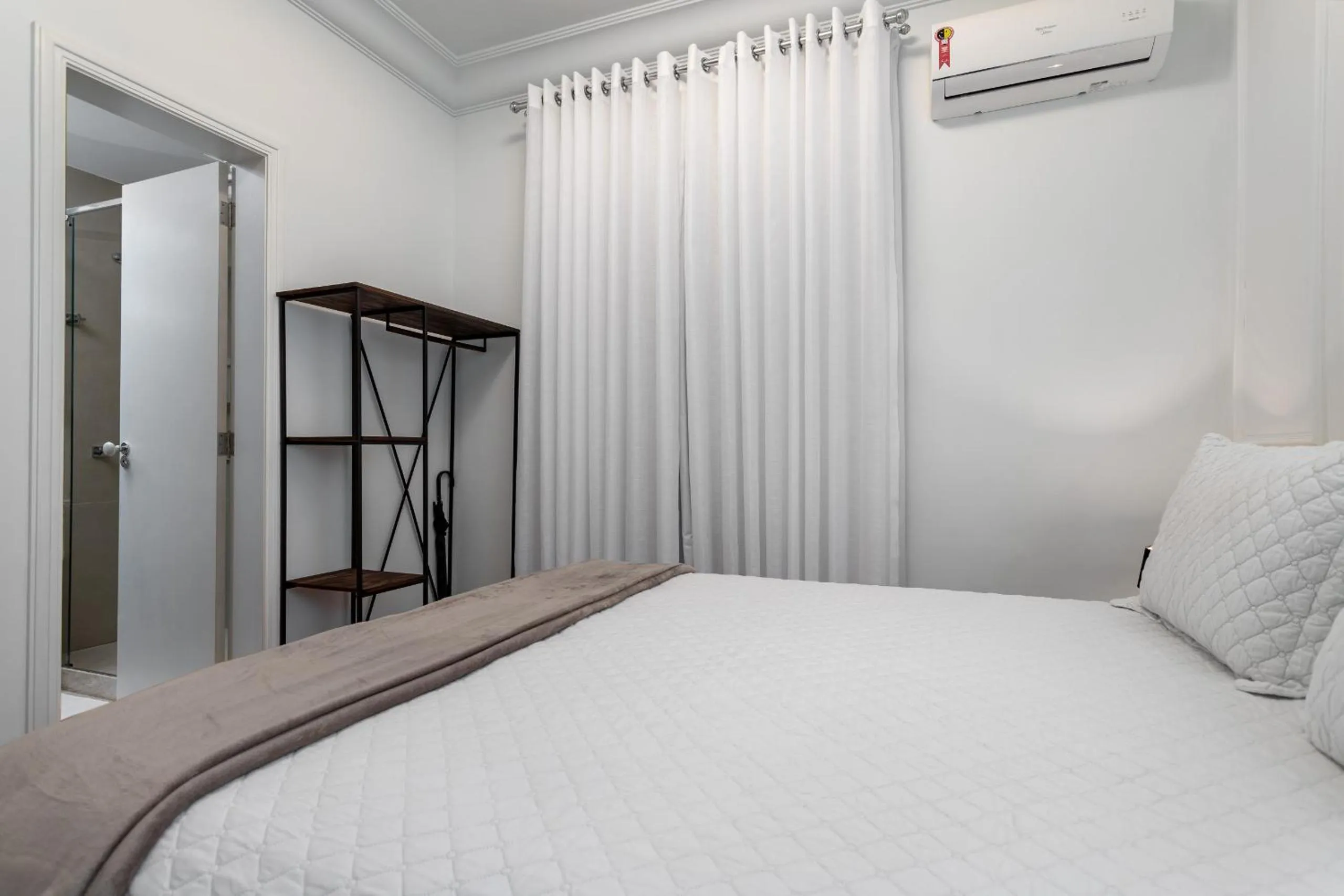 Bed in Vista para praia de Copacabana - RD1003 Z4