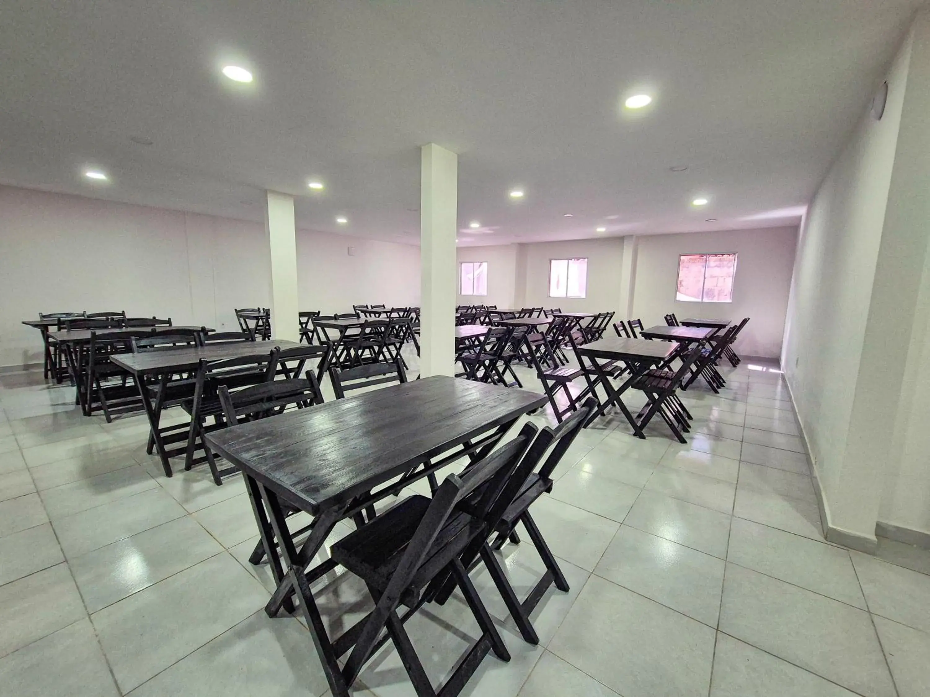 Breakfast in Atlântico Sul Hotel Breakfast in Atlântico Sul Hotel