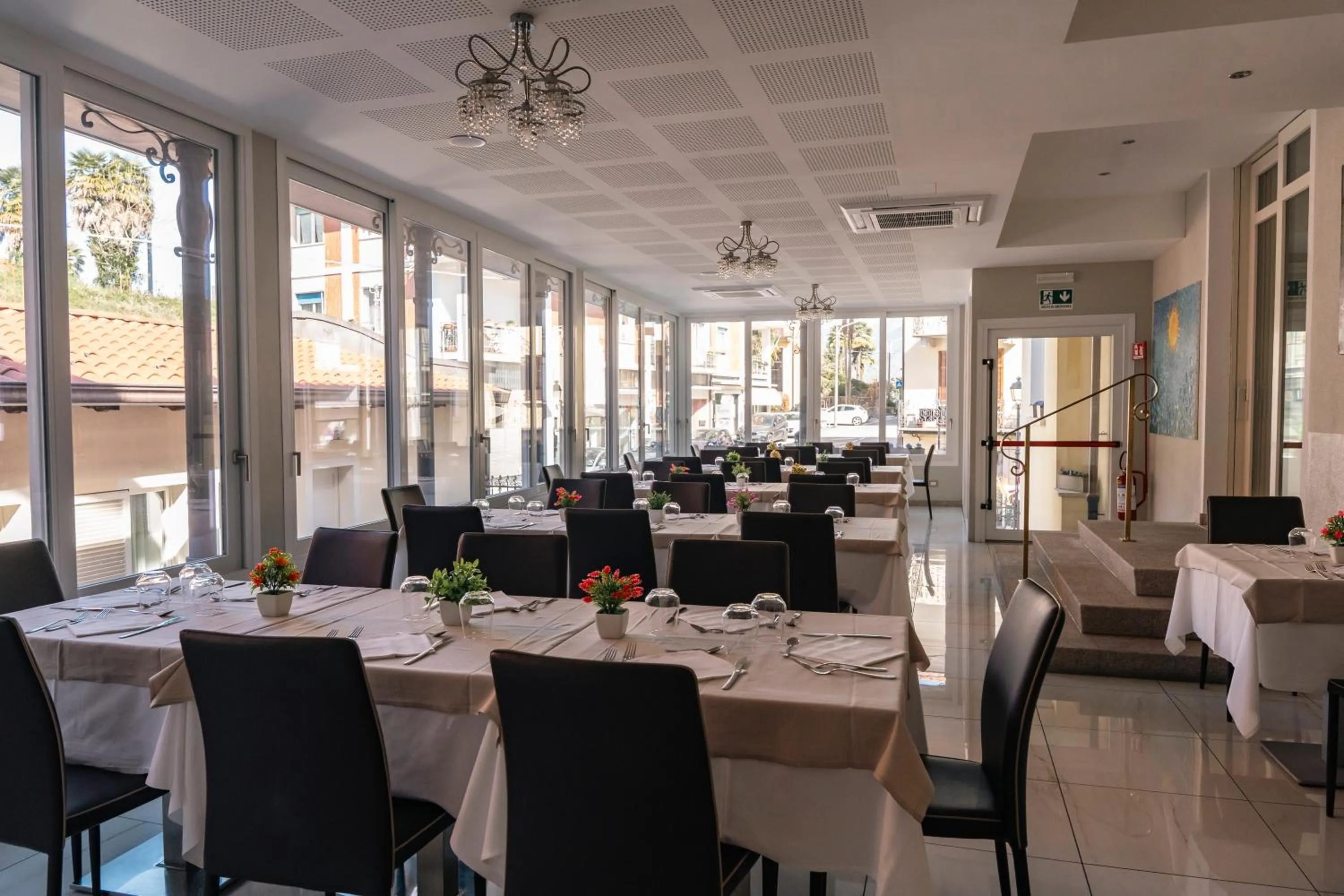 Restaurant/places to eat in Hotel Rosa