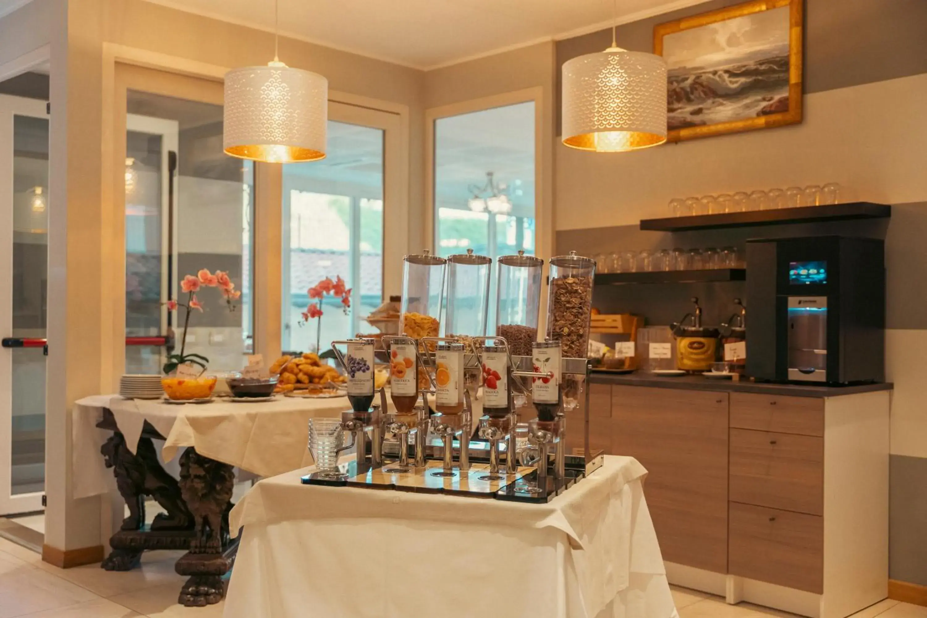 Restaurant/places to eat in Hotel Rosa Restaurant/places to eat in Hotel Rosa