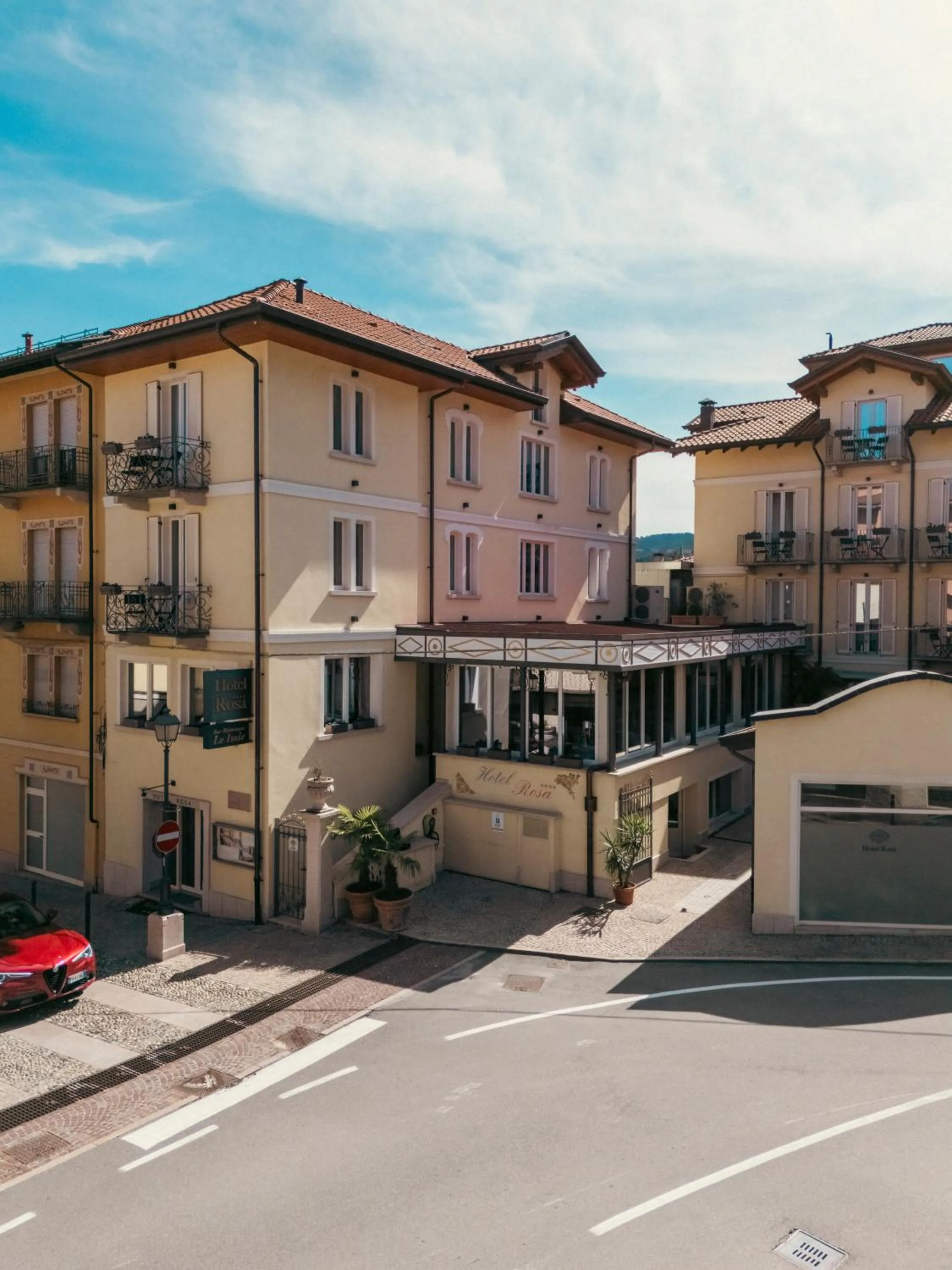 Property building in Hotel Rosa