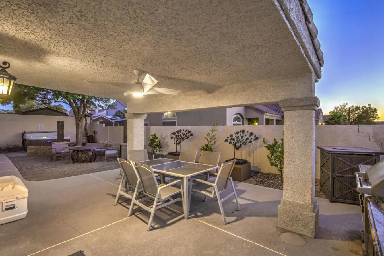 Family Fun for Everyone in Las Vegas- 4 Bedrooms, Billiards, Game Room