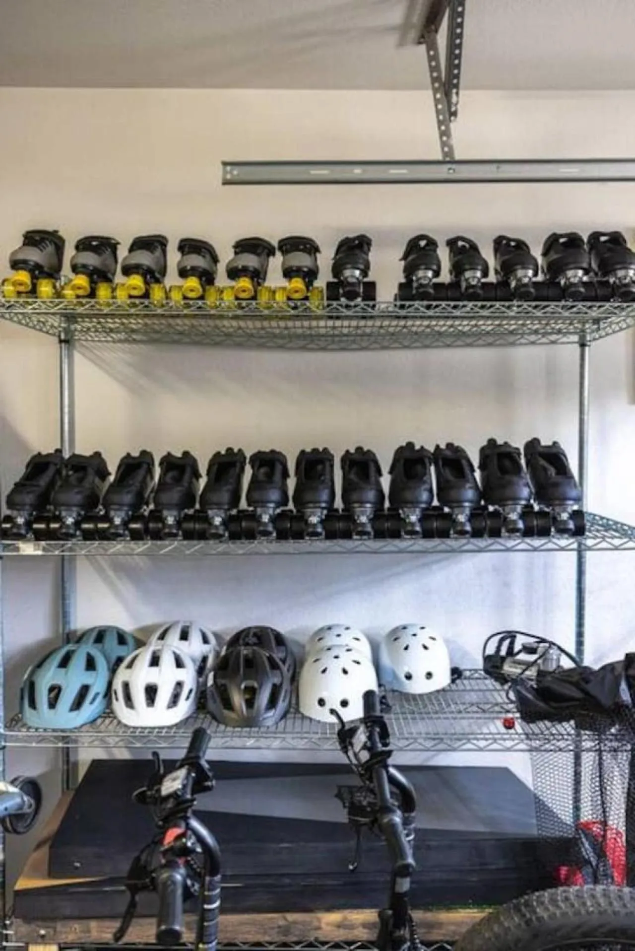 Family Fun for Everyone in Las Vegas- 4 Bedrooms, Billiards, Game Room