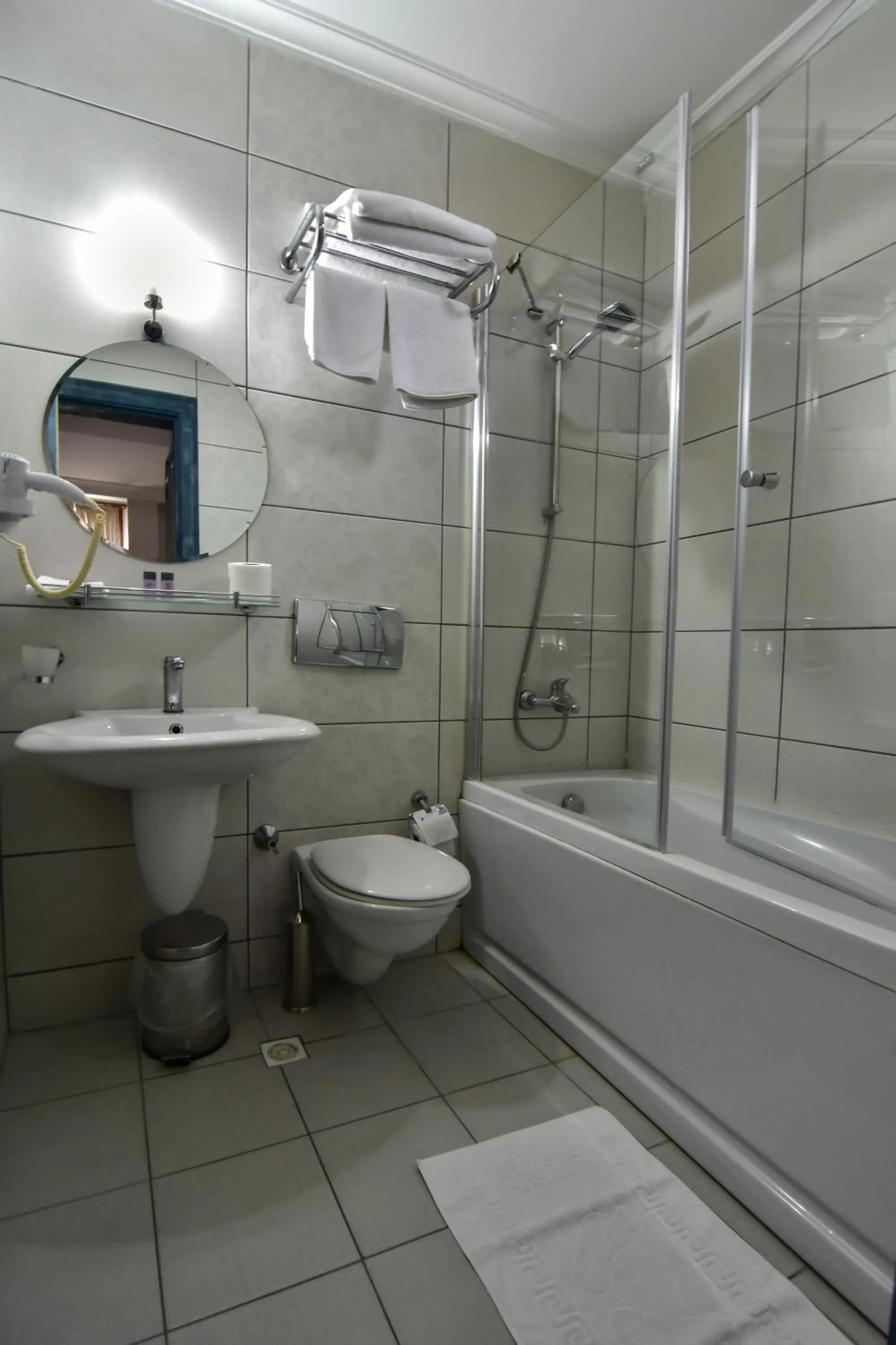 Shower in Safran Hotel
