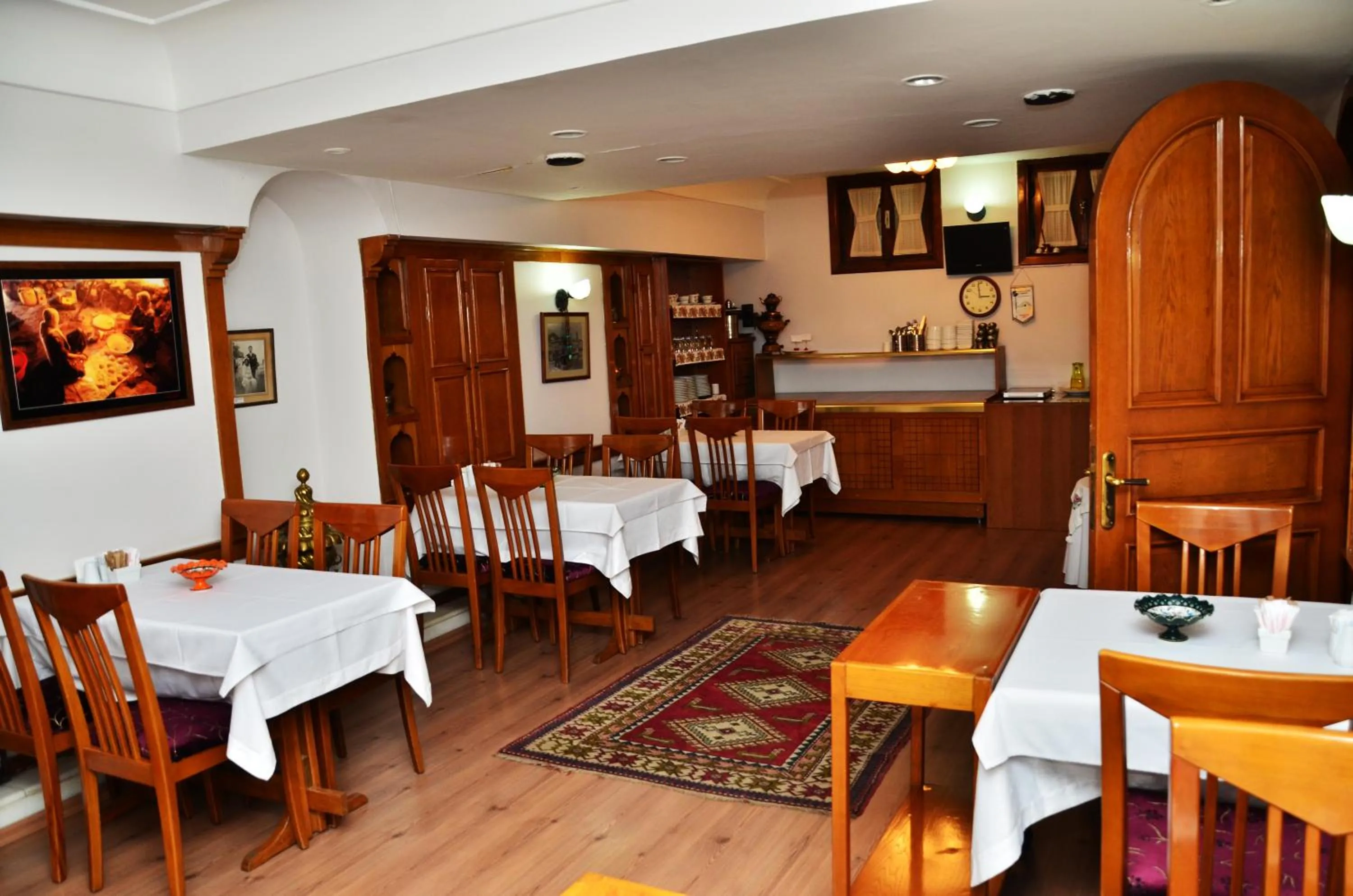Restaurant/places to eat in Safran Hotel