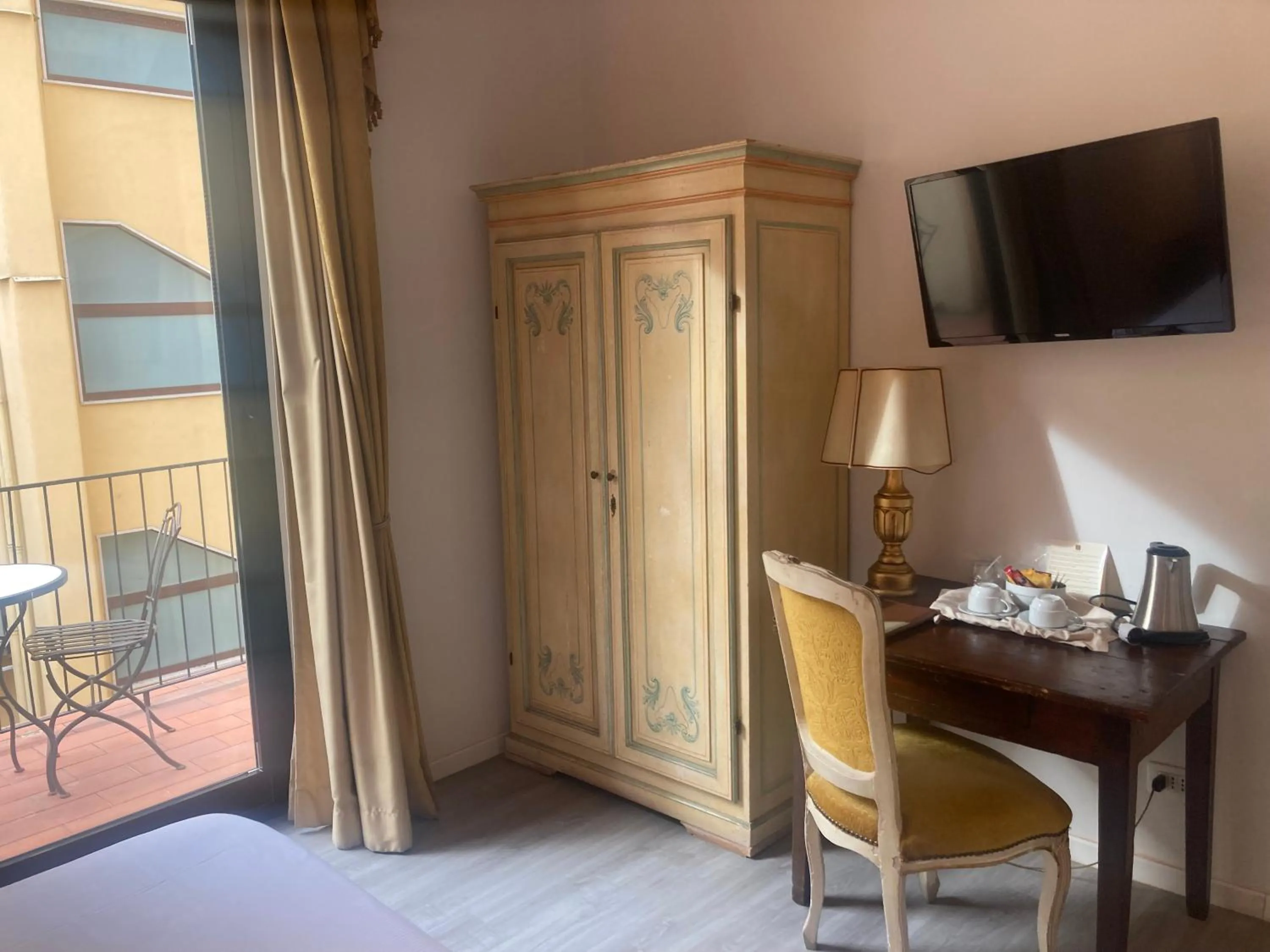 Bedroom, Bed in Hotel Machiavelli Palace