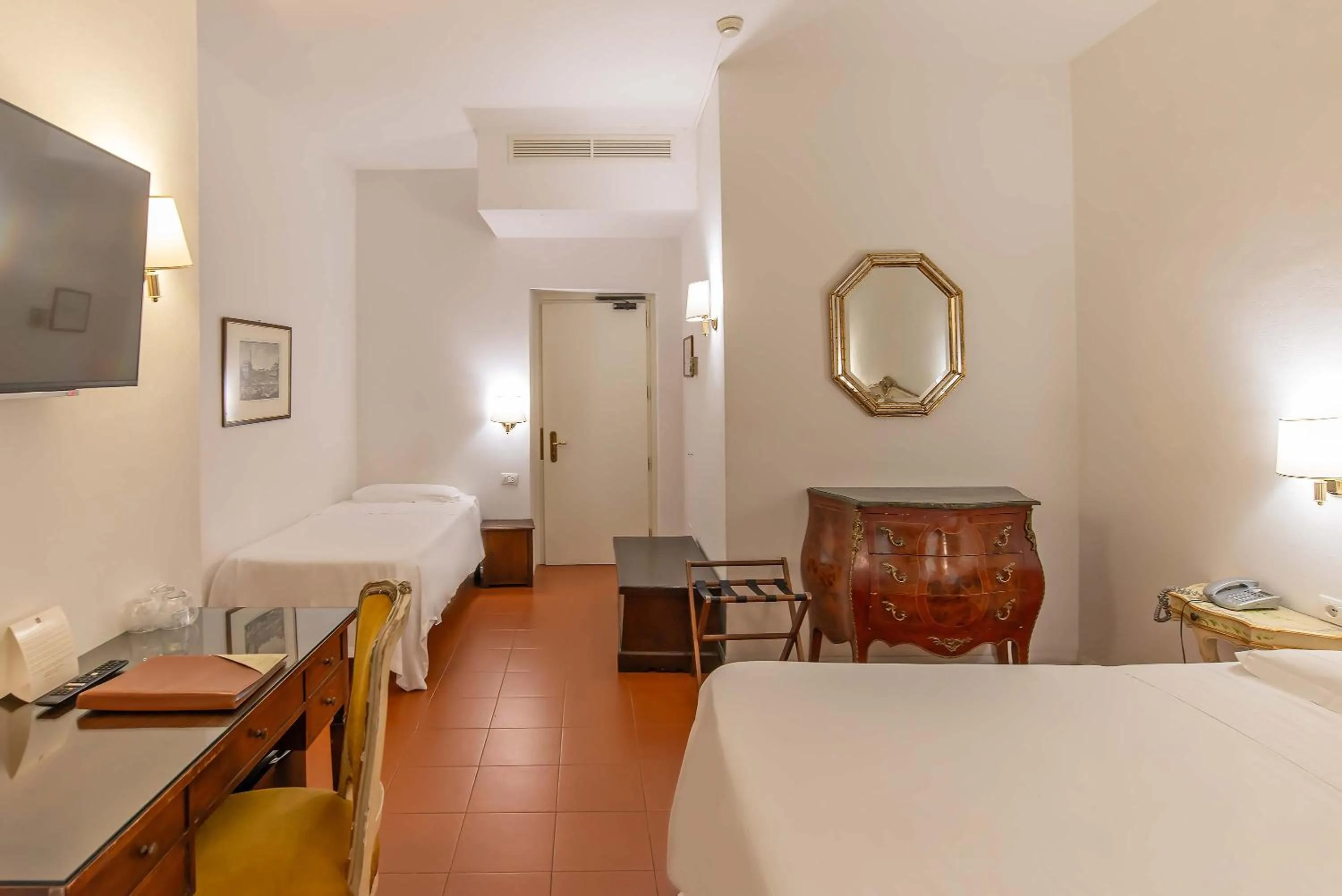 Bedroom, Bed in Hotel Machiavelli Palace