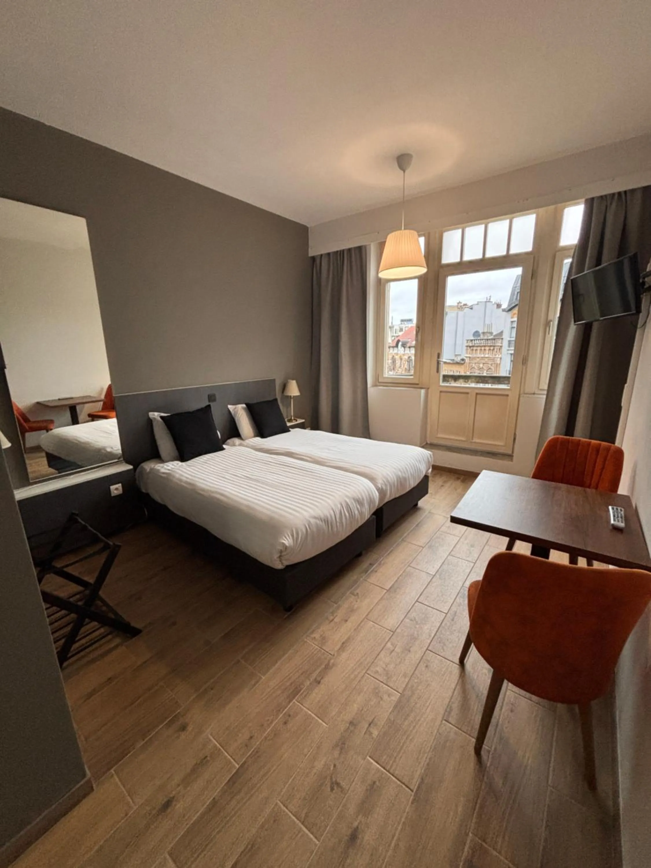 Property building, Bed in Hotel Aviation