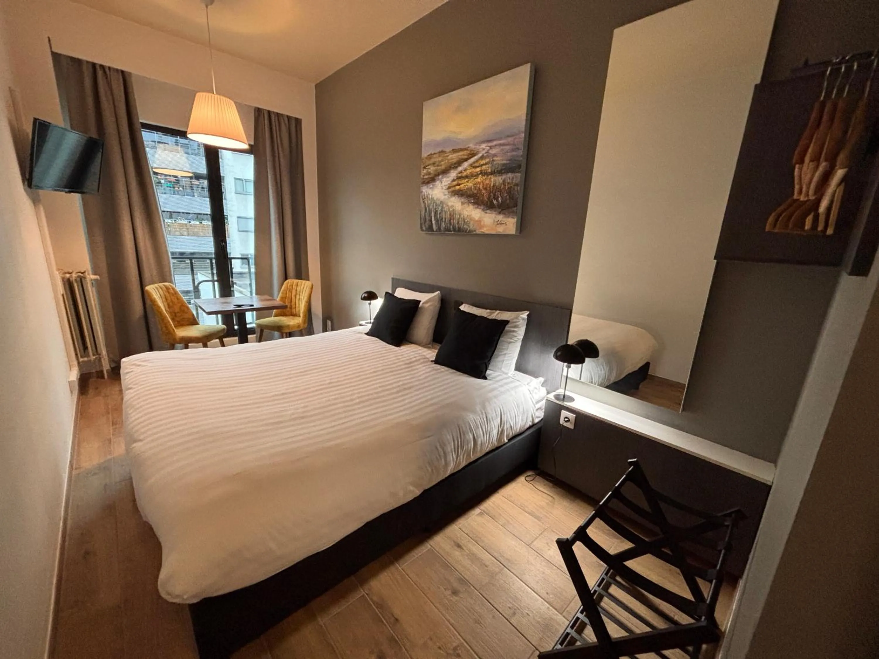 Property building, Bed in Hotel Aviation