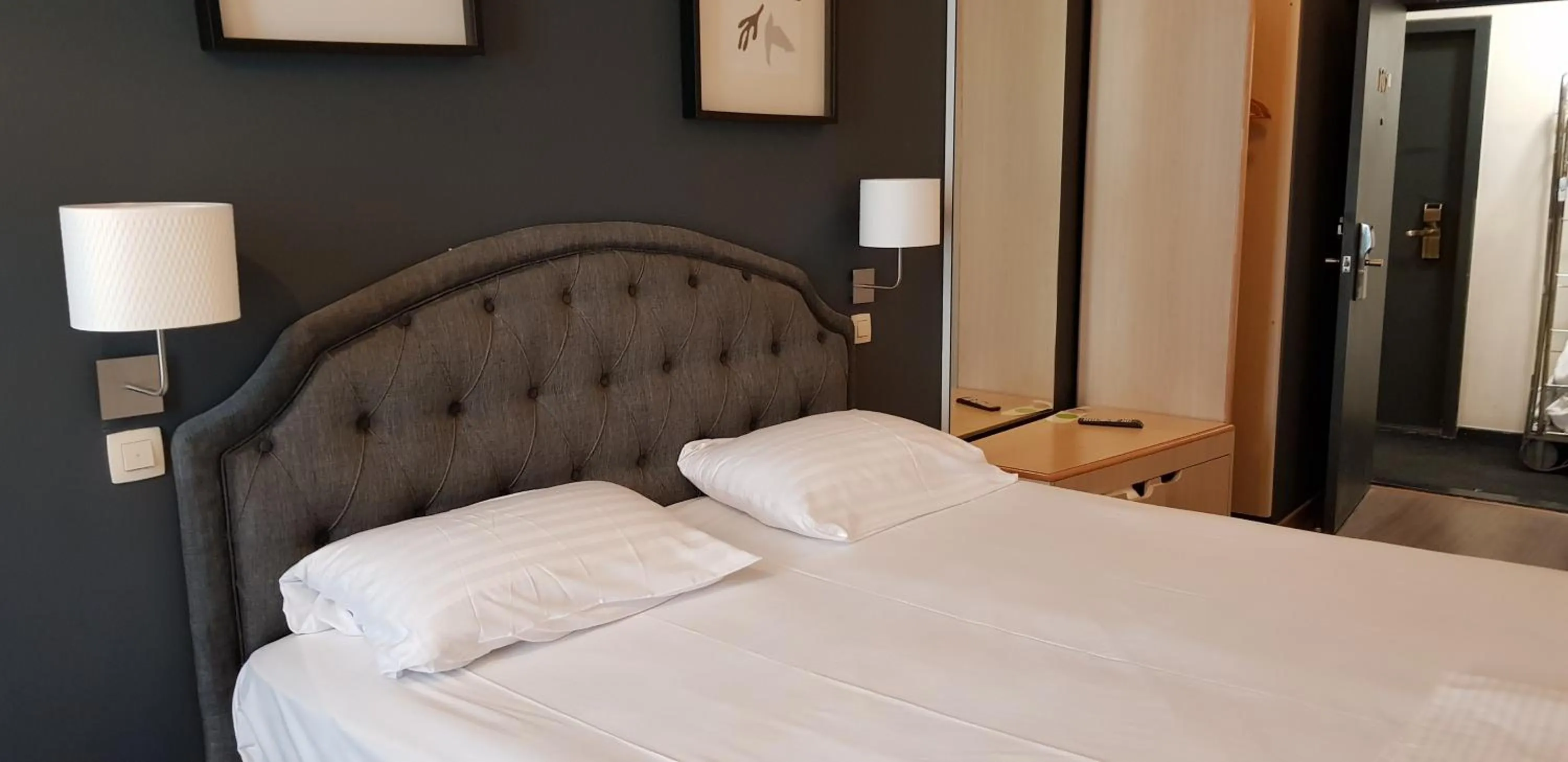 Bedroom, Bed in Hotel Aviation