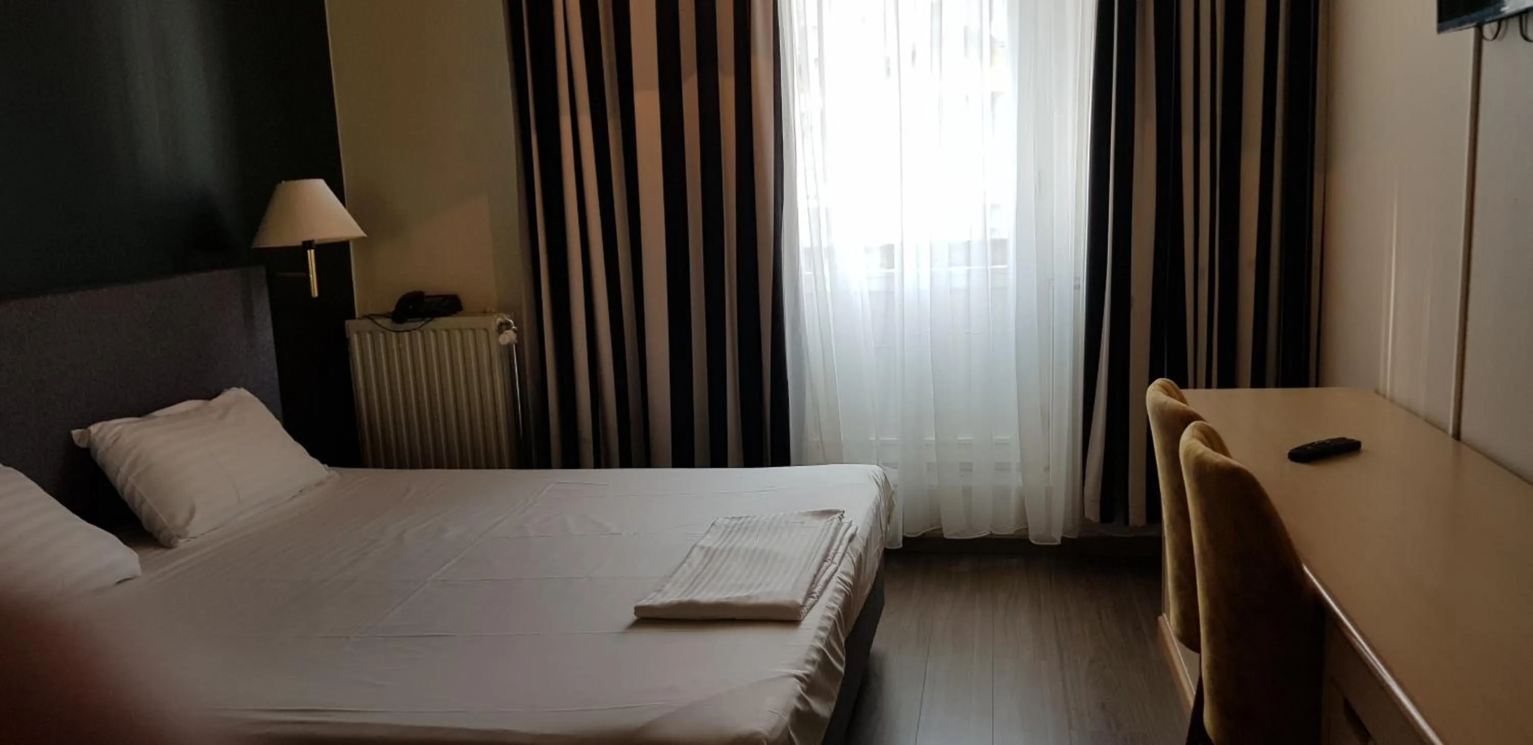 Bedroom, Bed in Hotel Aviation