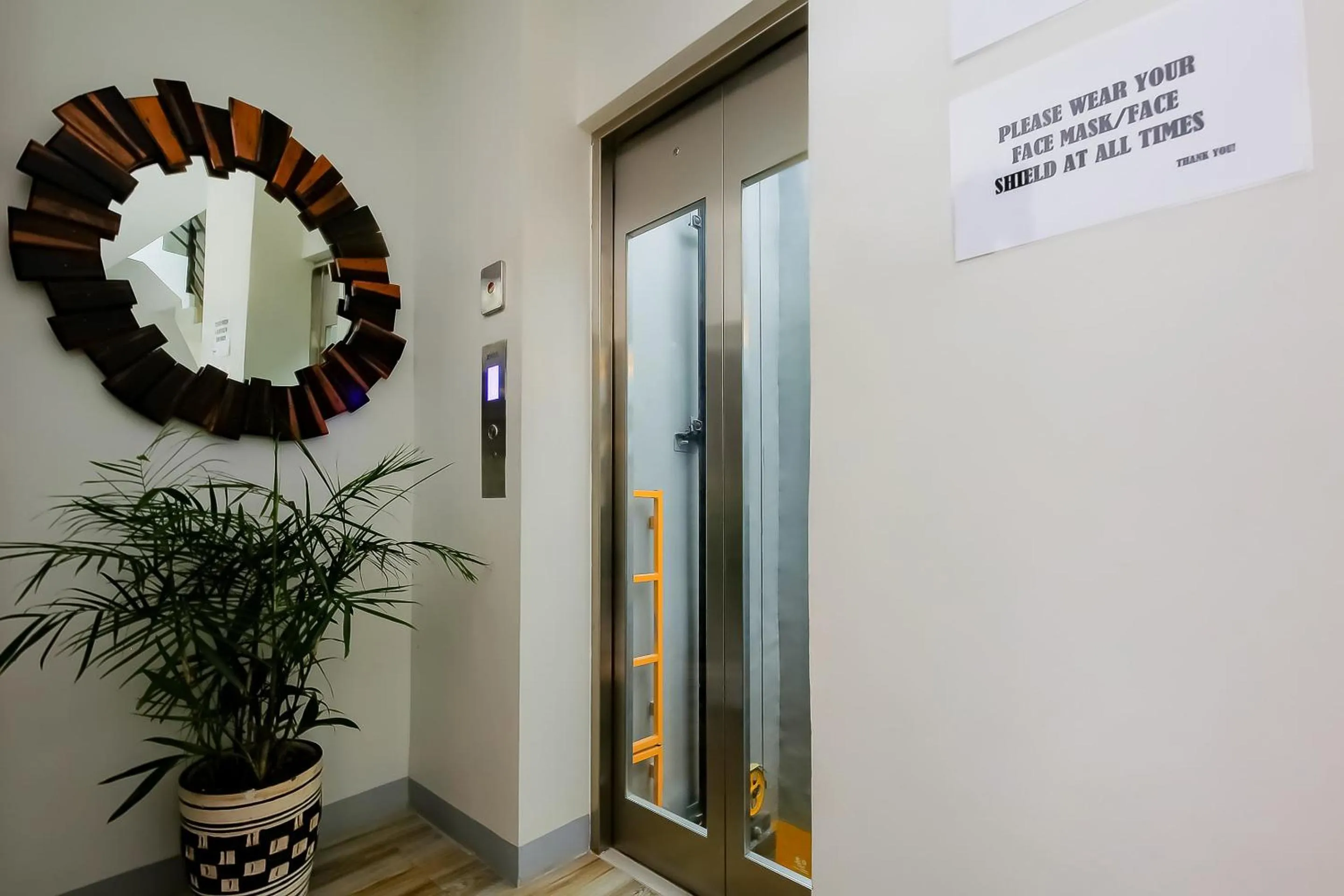 Lobby or reception in OYO 848 Dona Aurora Condotel