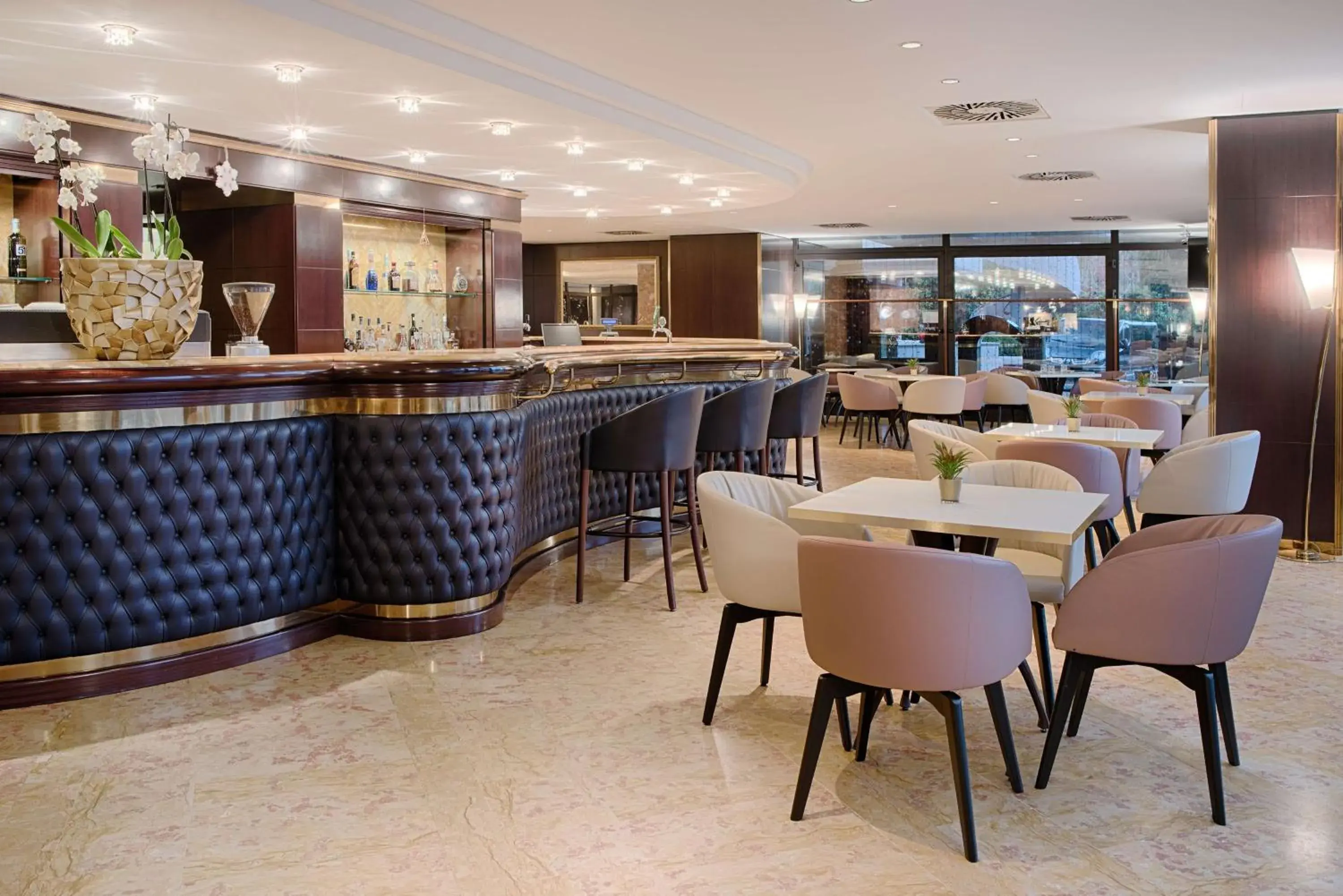 Lounge or bar in NH Roma Villa Carpegna Lounge or bar in NH Roma Villa Carpegna