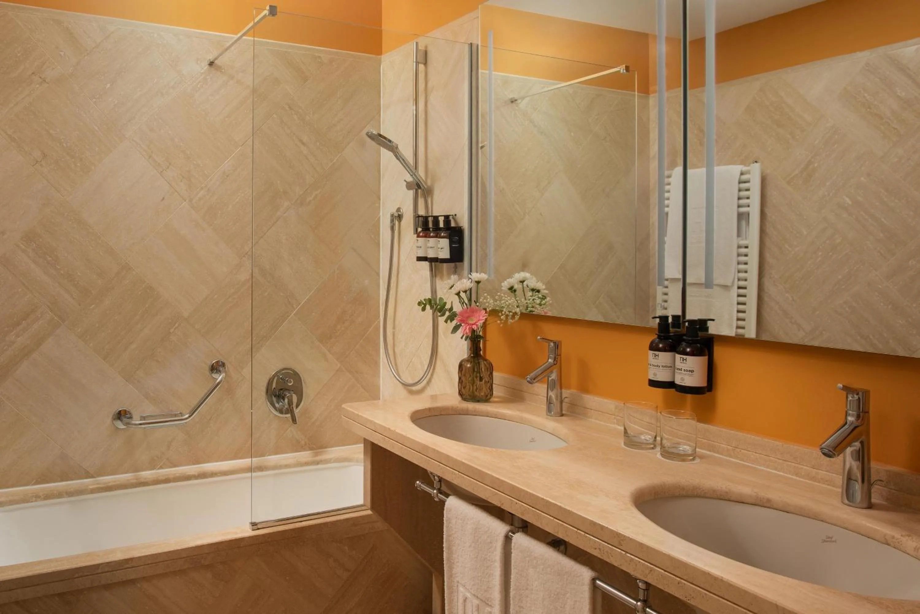 Bathroom in NH Roma Villa Carpegna