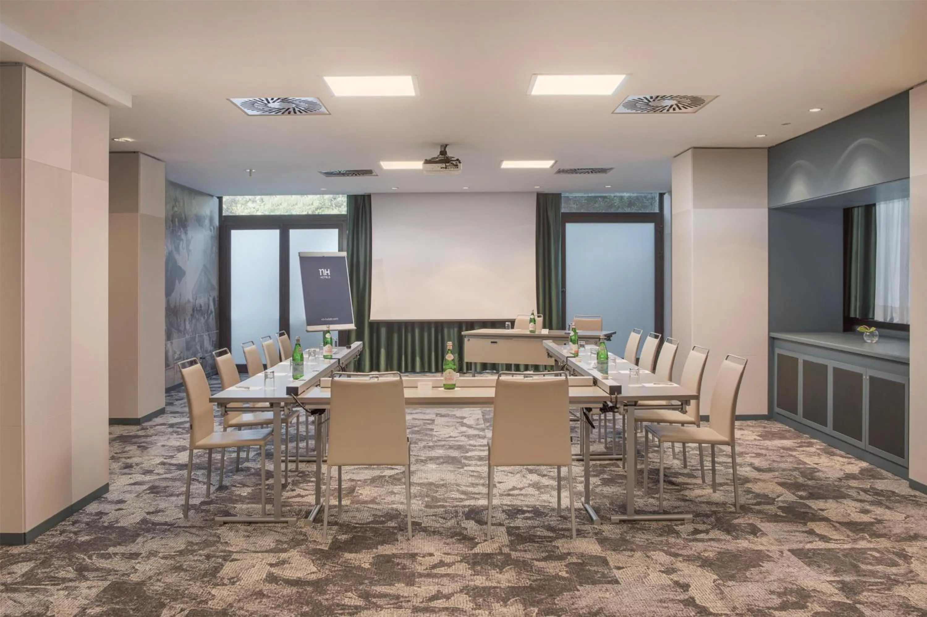 Photo of the whole room in NH Roma Villa Carpegna