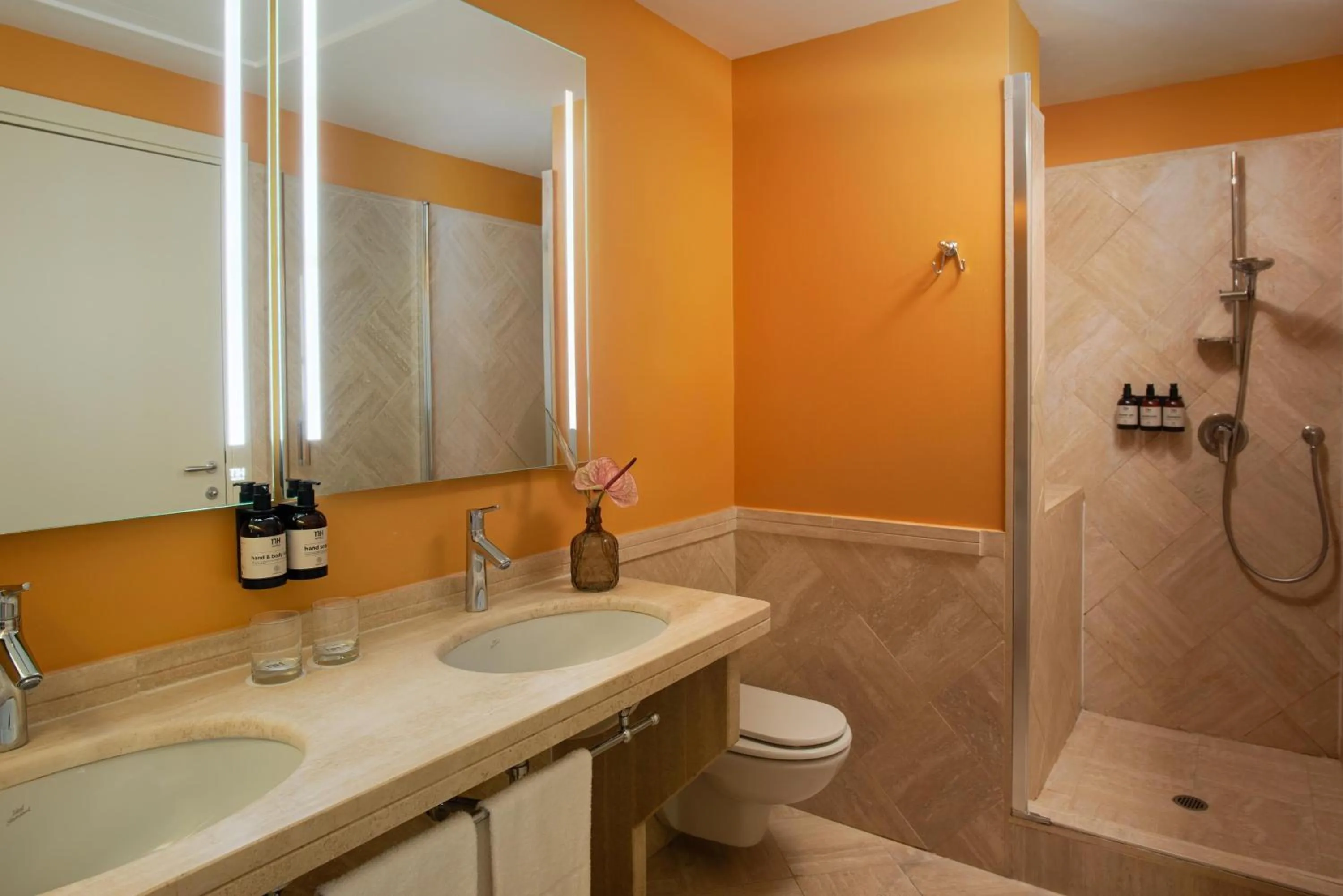 Bathroom in NH Roma Villa Carpegna