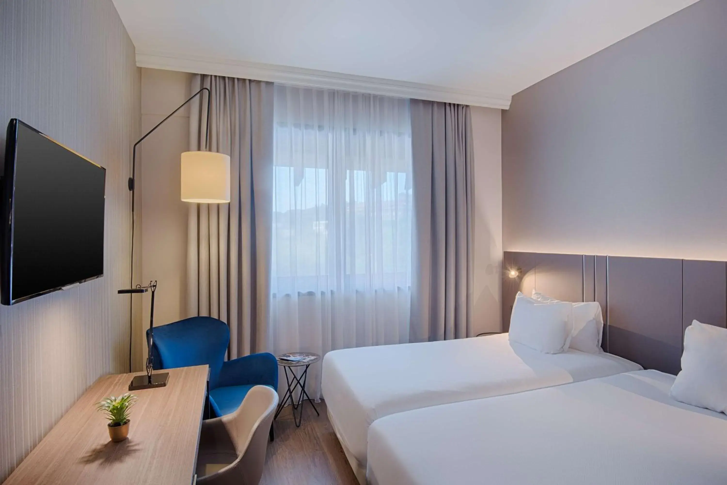 Bedroom, Bed in NH Roma Villa Carpegna Bedroom, Bed in NH Roma Villa Carpegna