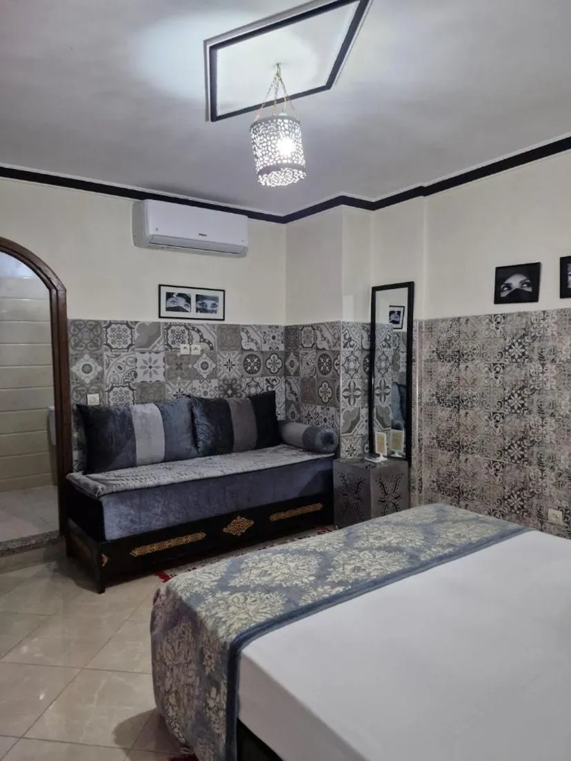 Photo of the whole room, Bed in Riad De La Semaine