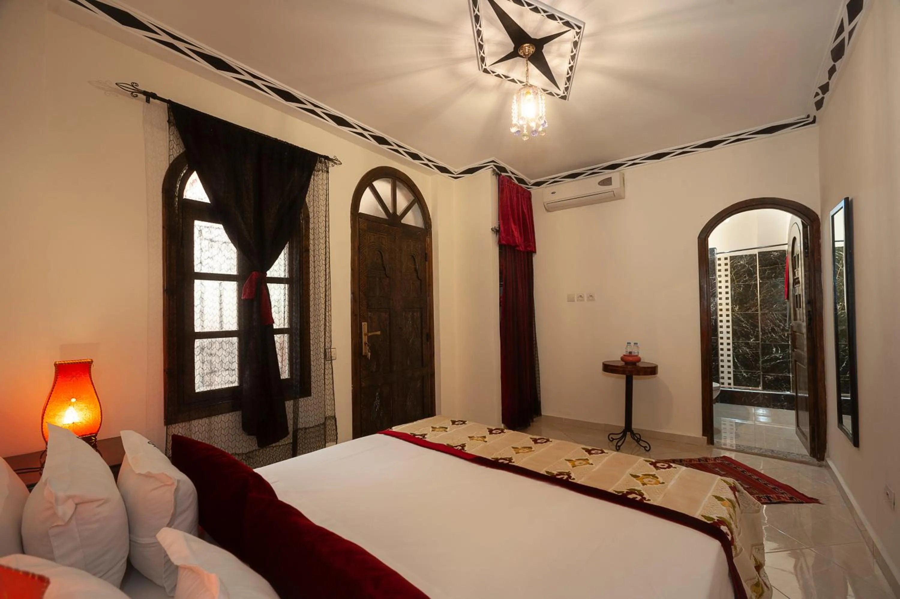 Bedroom, Bed in Riad De La Semaine