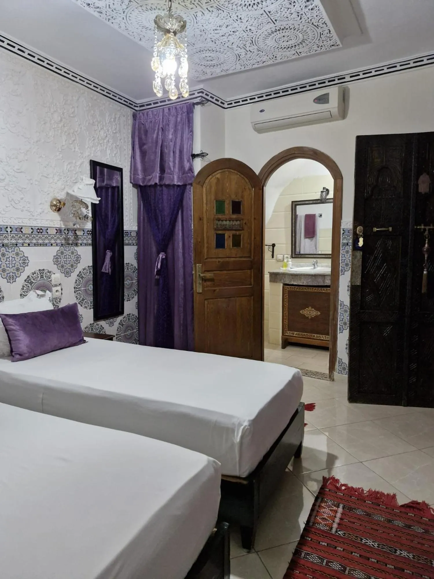 Property building, Bed in Riad De La Semaine