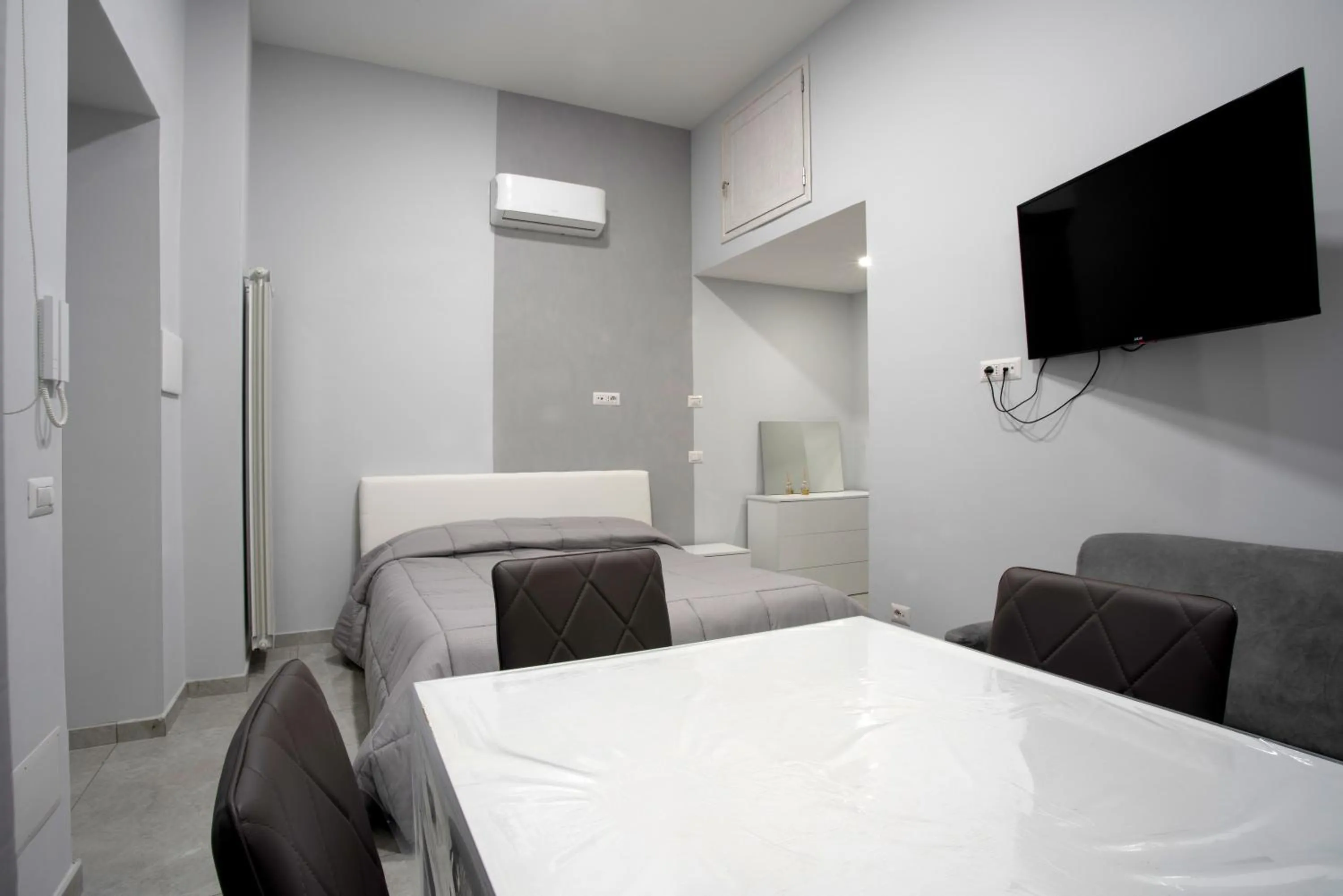 Giovi's Apartments