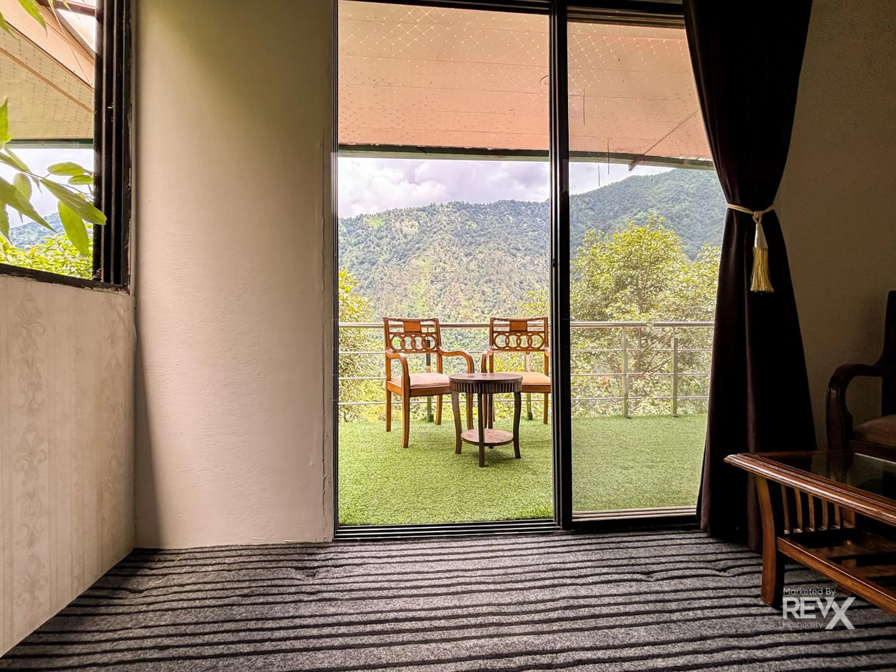 Day in The Sona Heli Resort