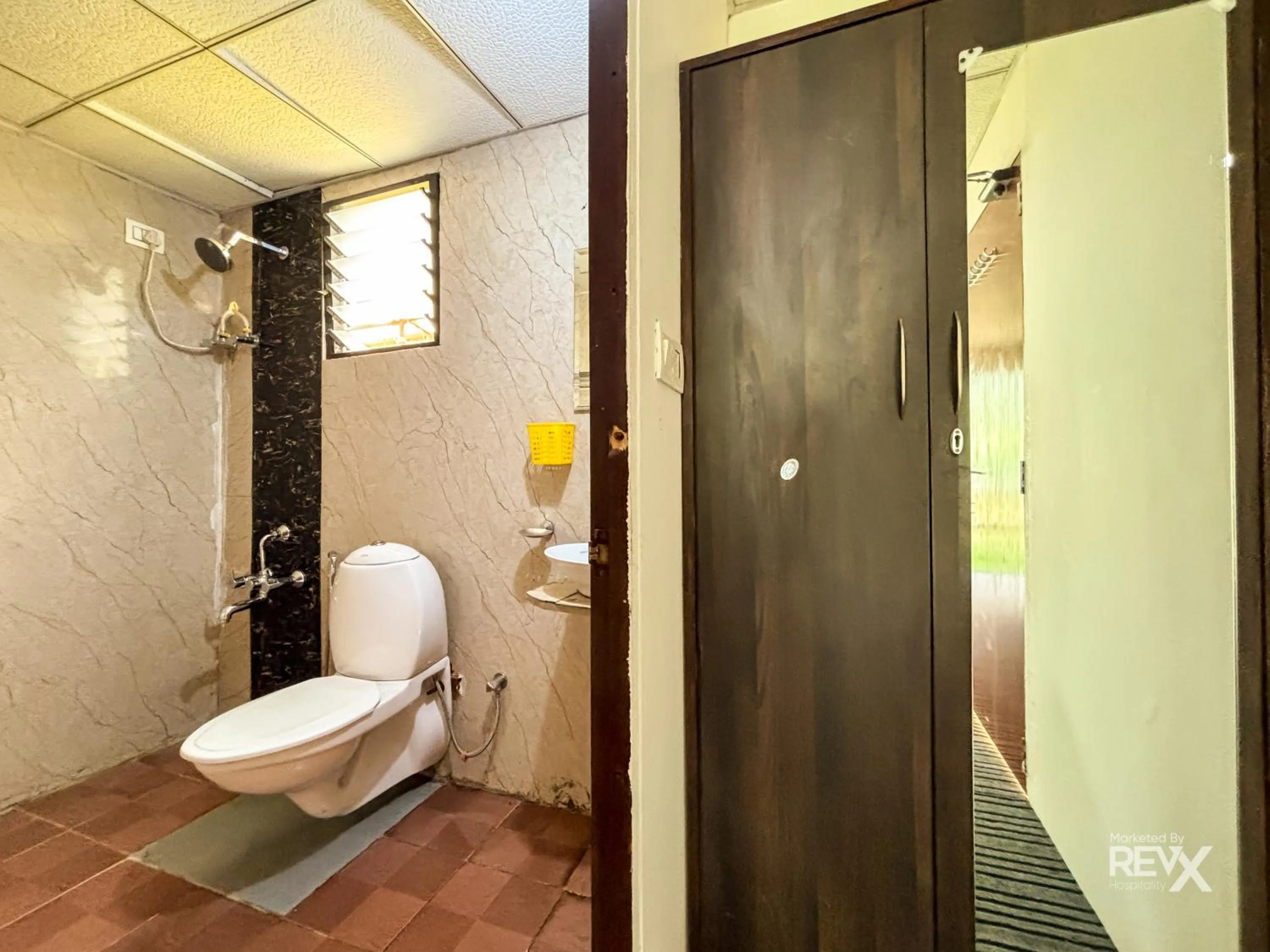 Shower in The Sona Heli Resort