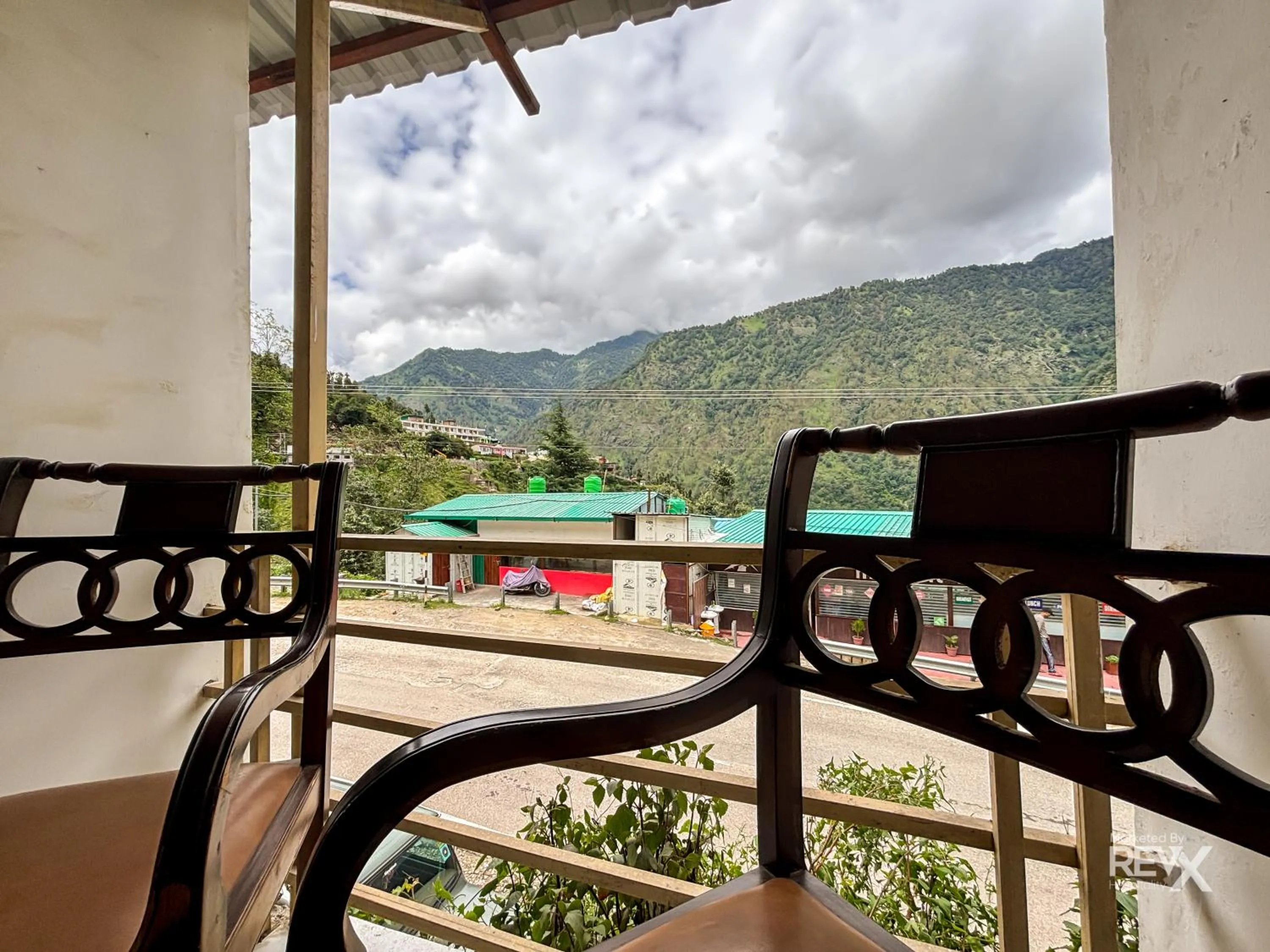 Day in The Sona Heli Resort