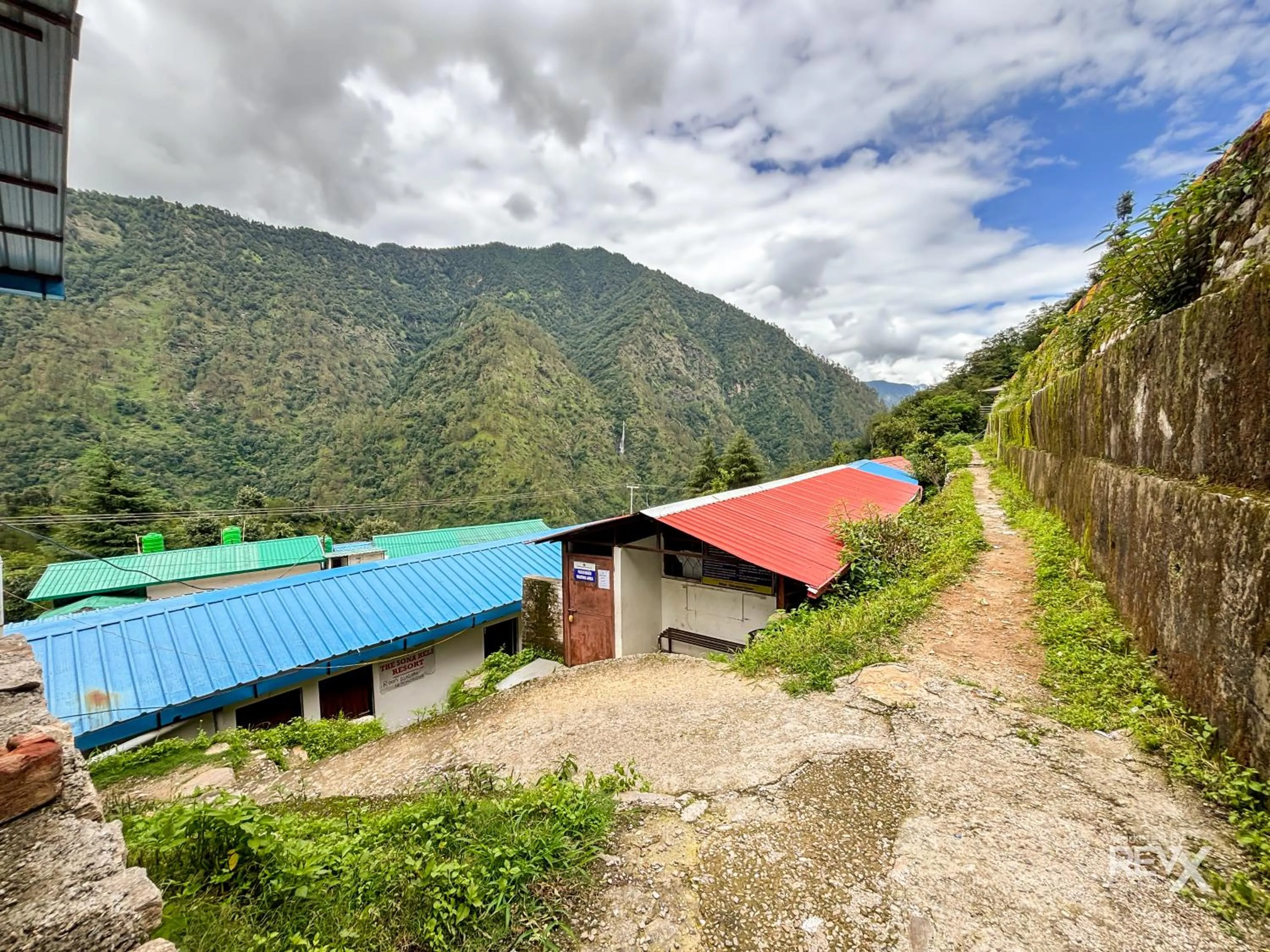 Day in The Sona Heli Resort