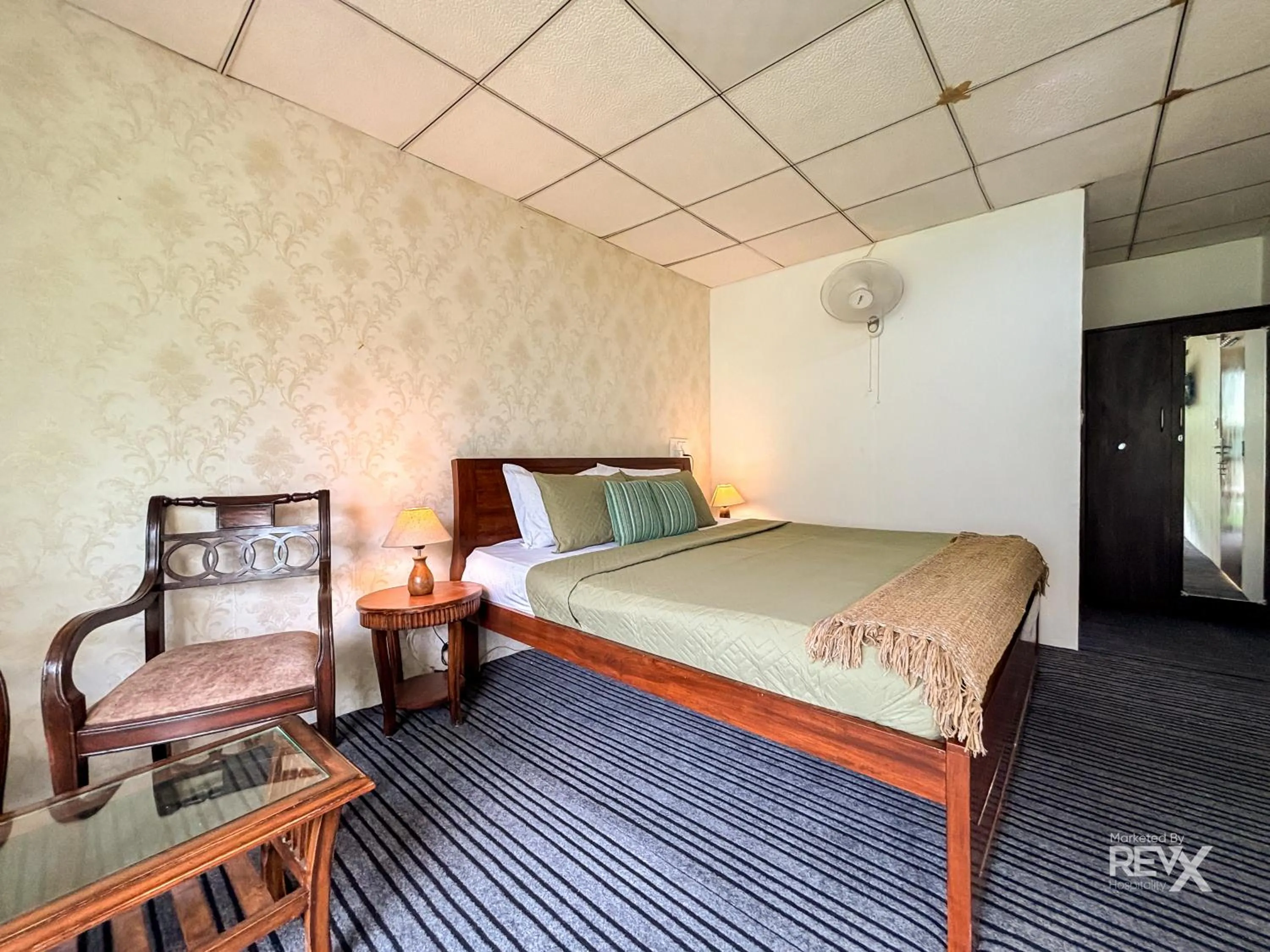 Bed in The Sona Heli Resort