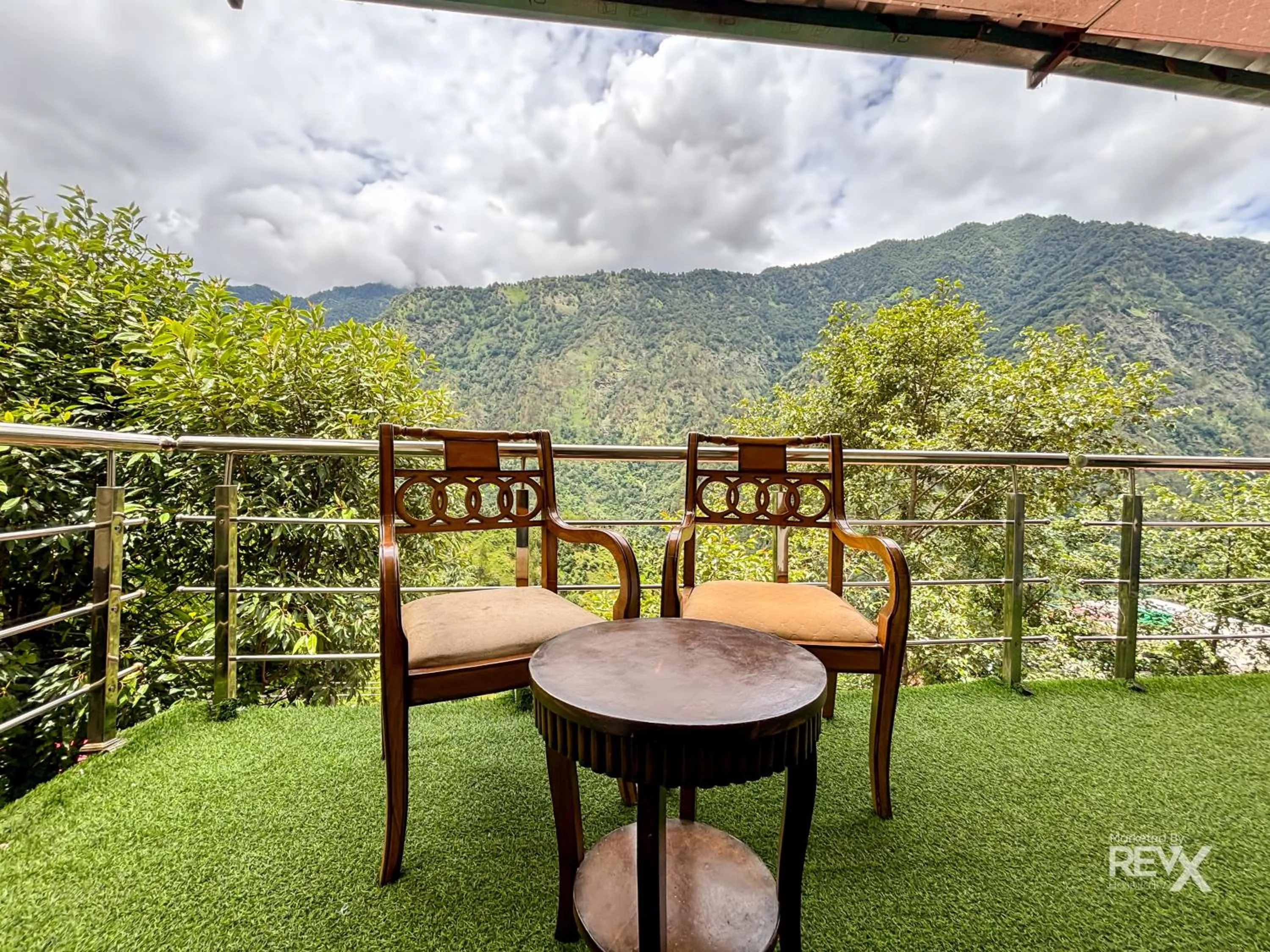 Day in The Sona Heli Resort