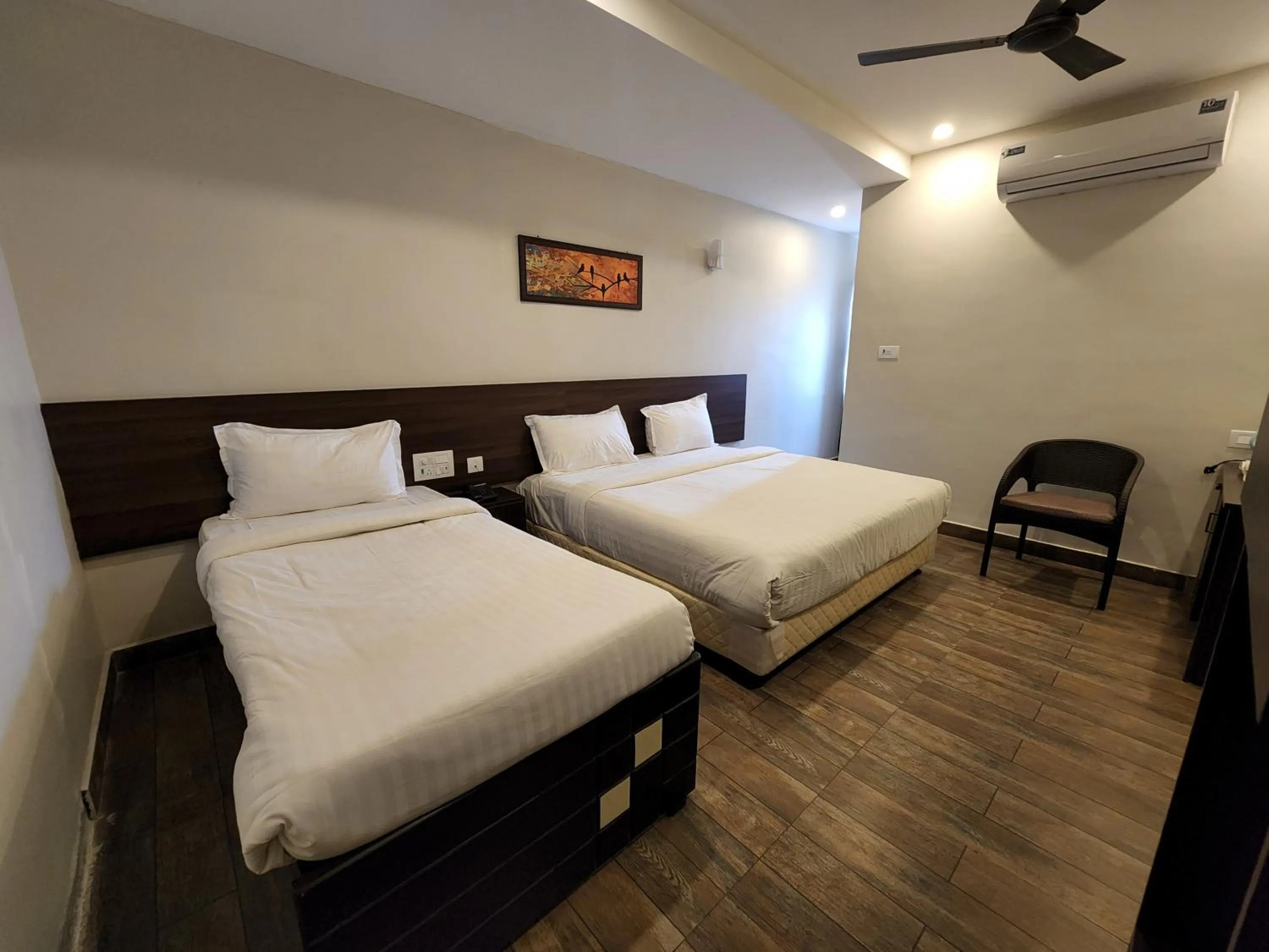 Photo of the whole room, Bed in HOTEL PARK KRISHNA