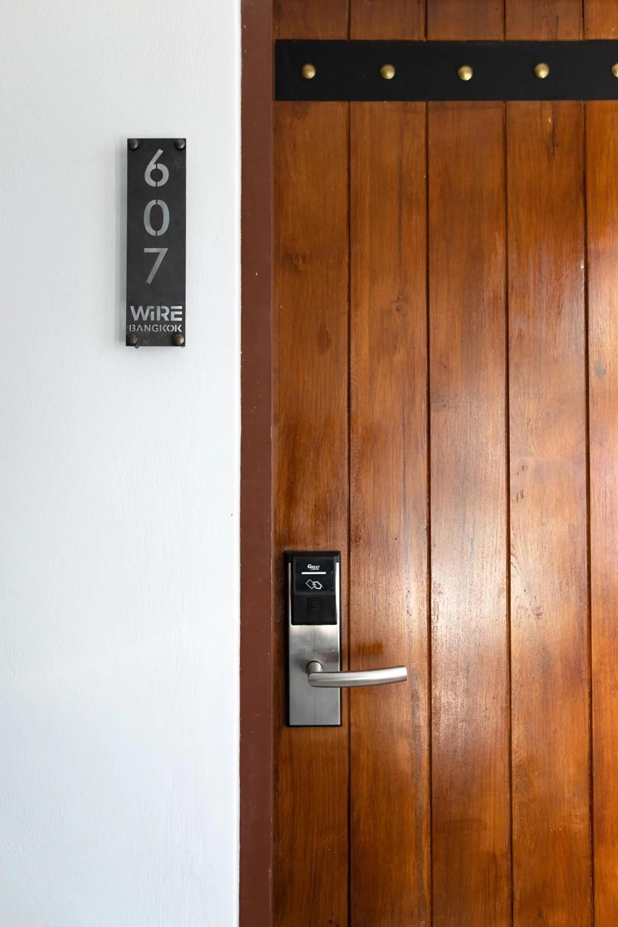 Logo/Certificate/Sign in WiRE BANGKOK PRAKHANONG