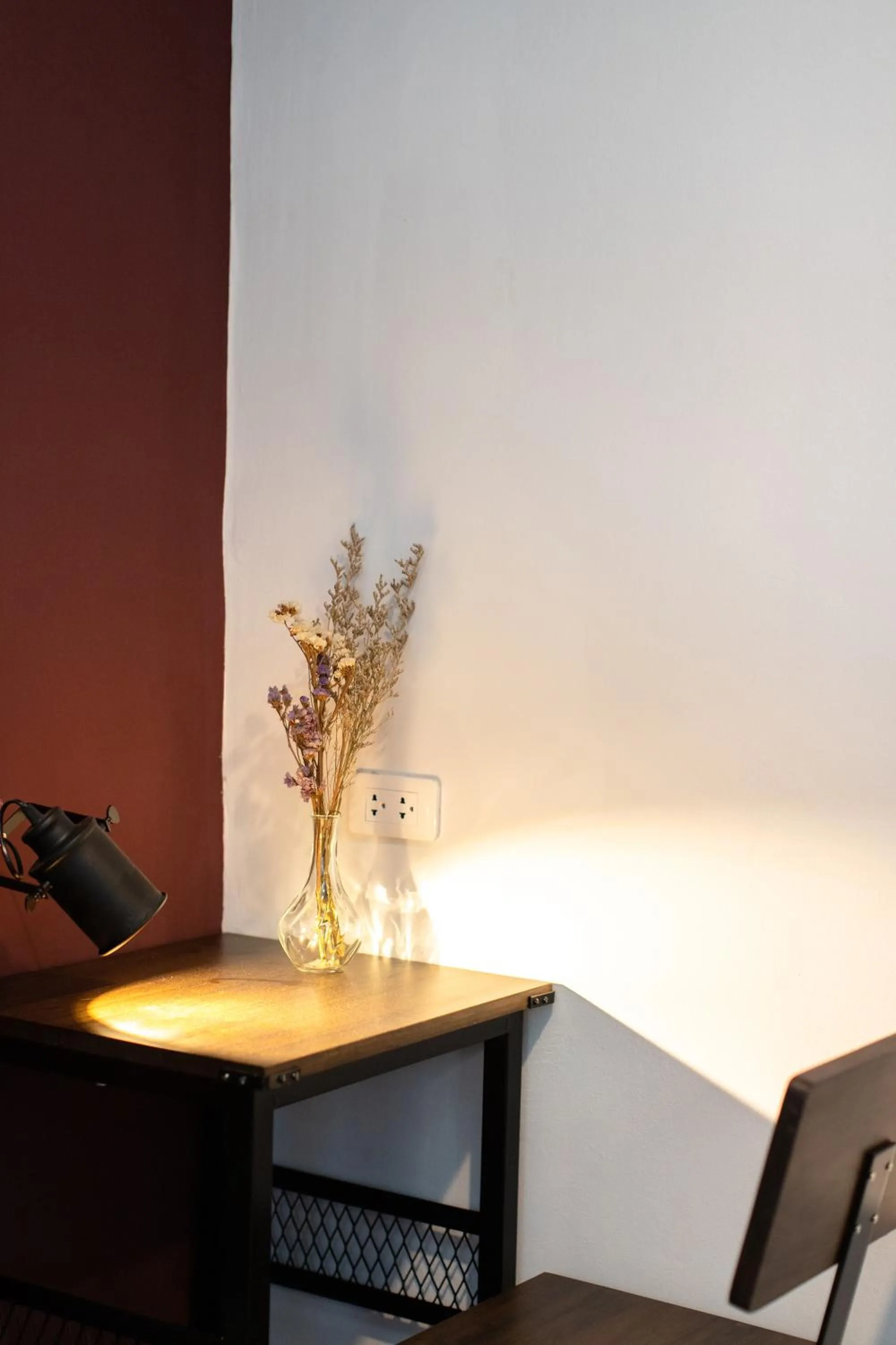 hair dresser in WiRE BANGKOK PRAKHANONG