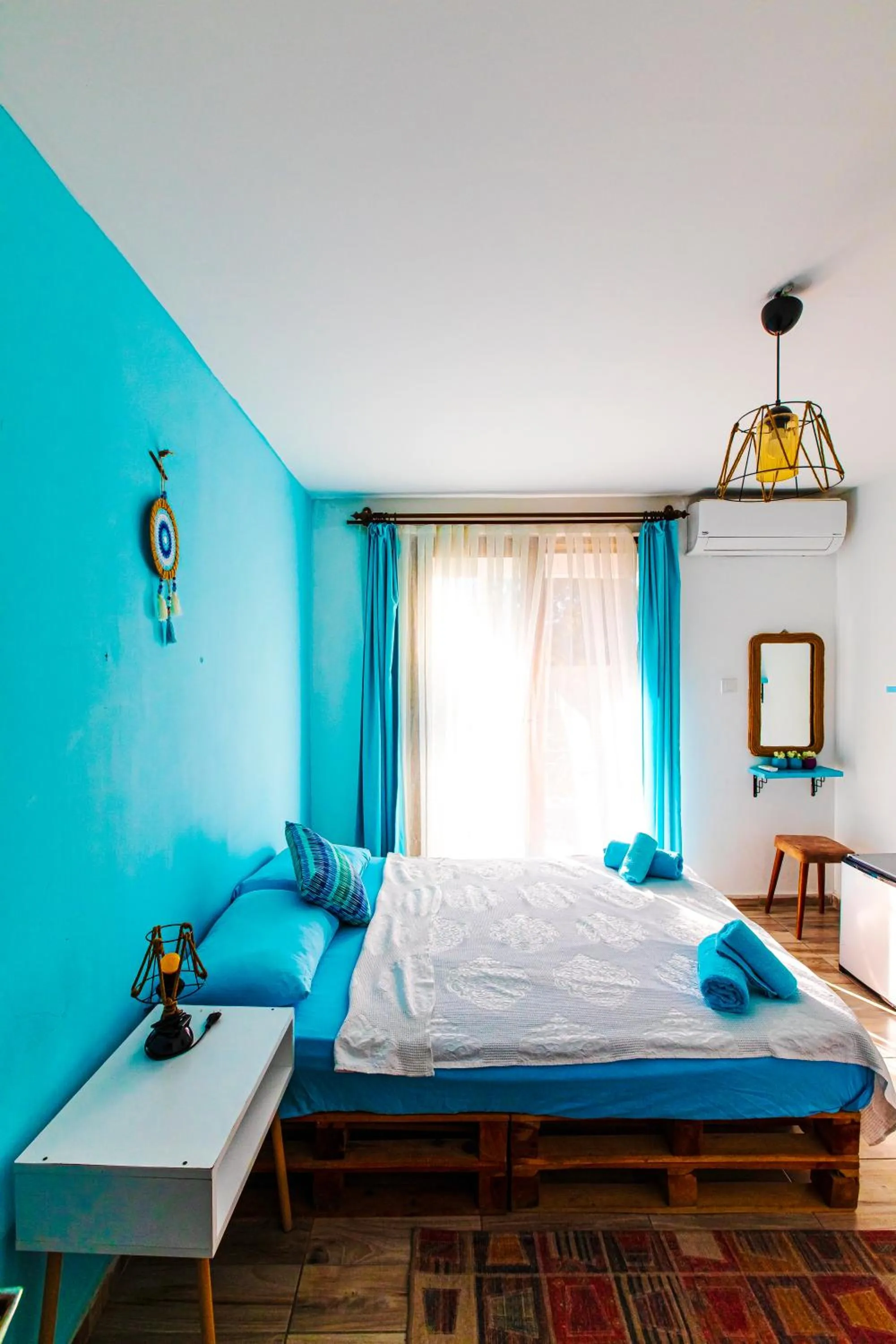 Bed in TUTHALİYA HOTEL