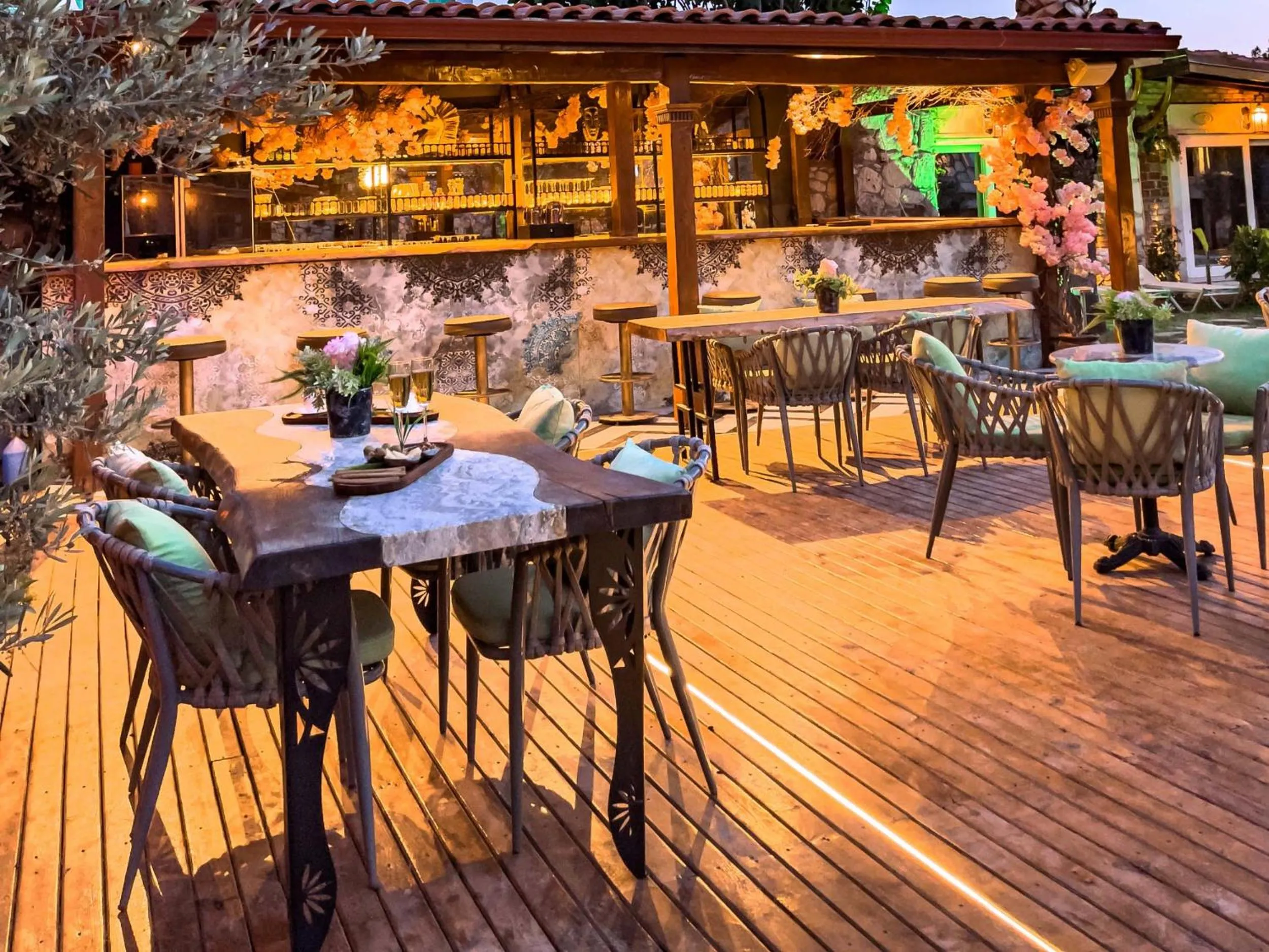 Lounge or bar in Etiz Hotels Alaçatı