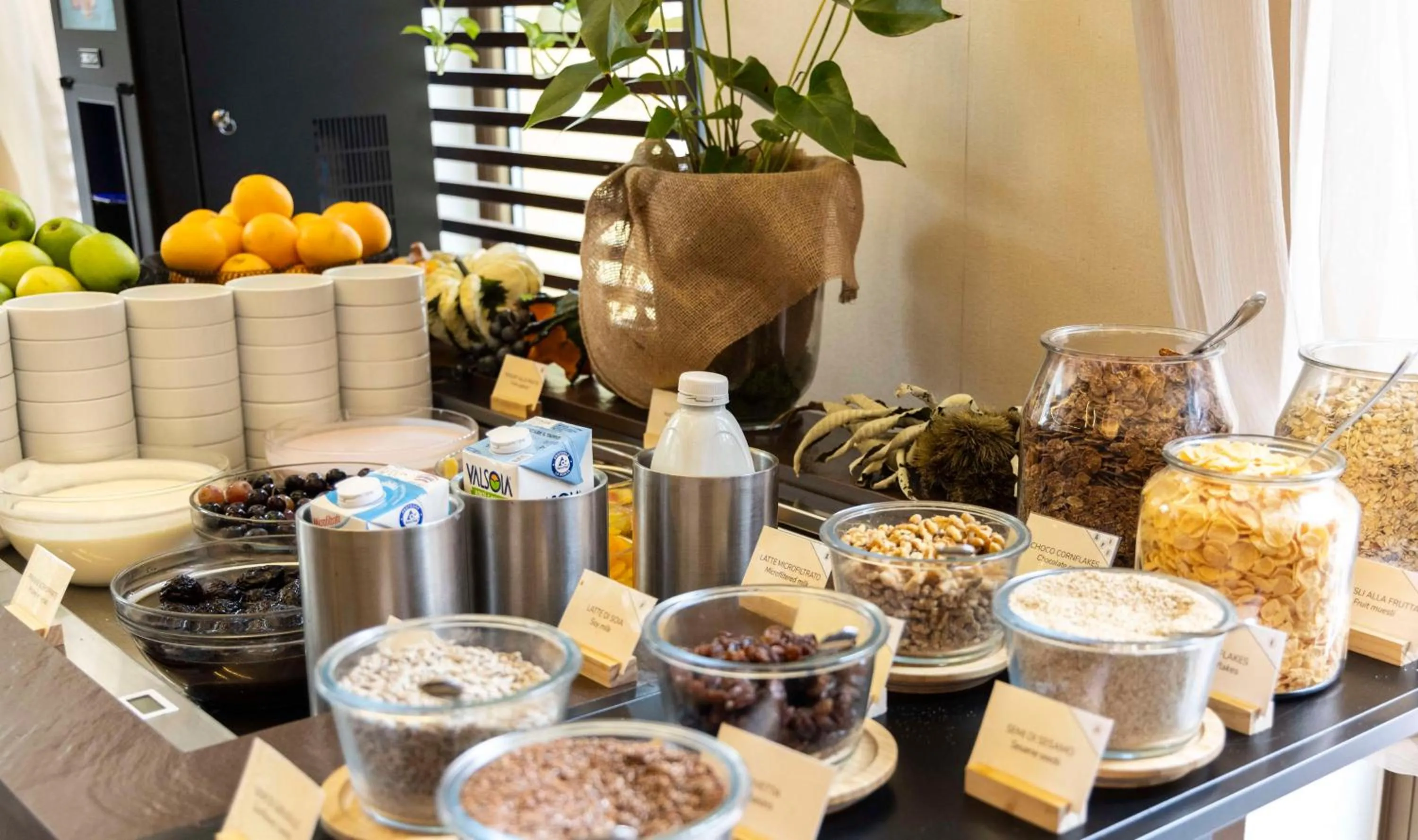 Food and drinks in Best Western Madison Hotel